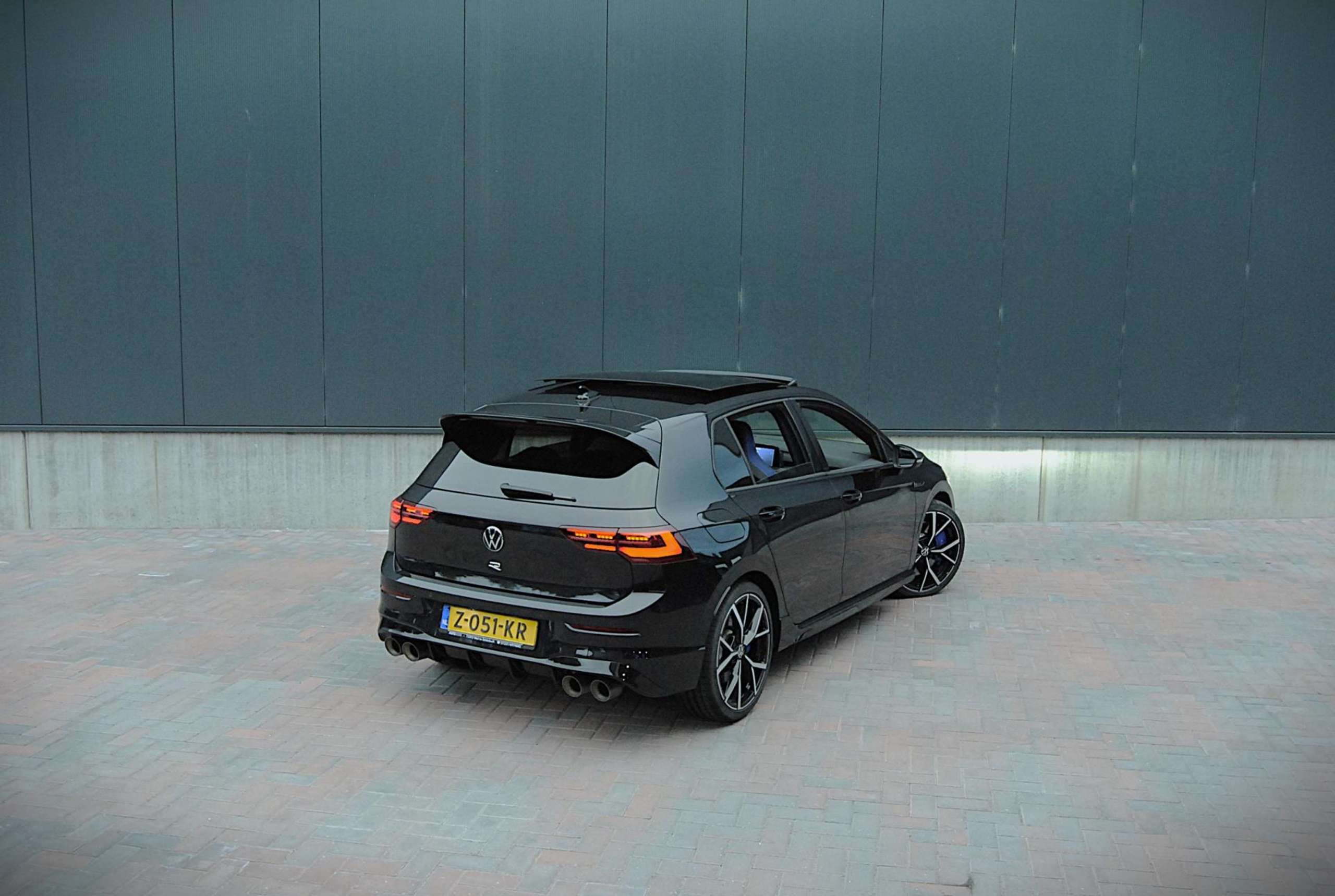 Volkswagen - Golf