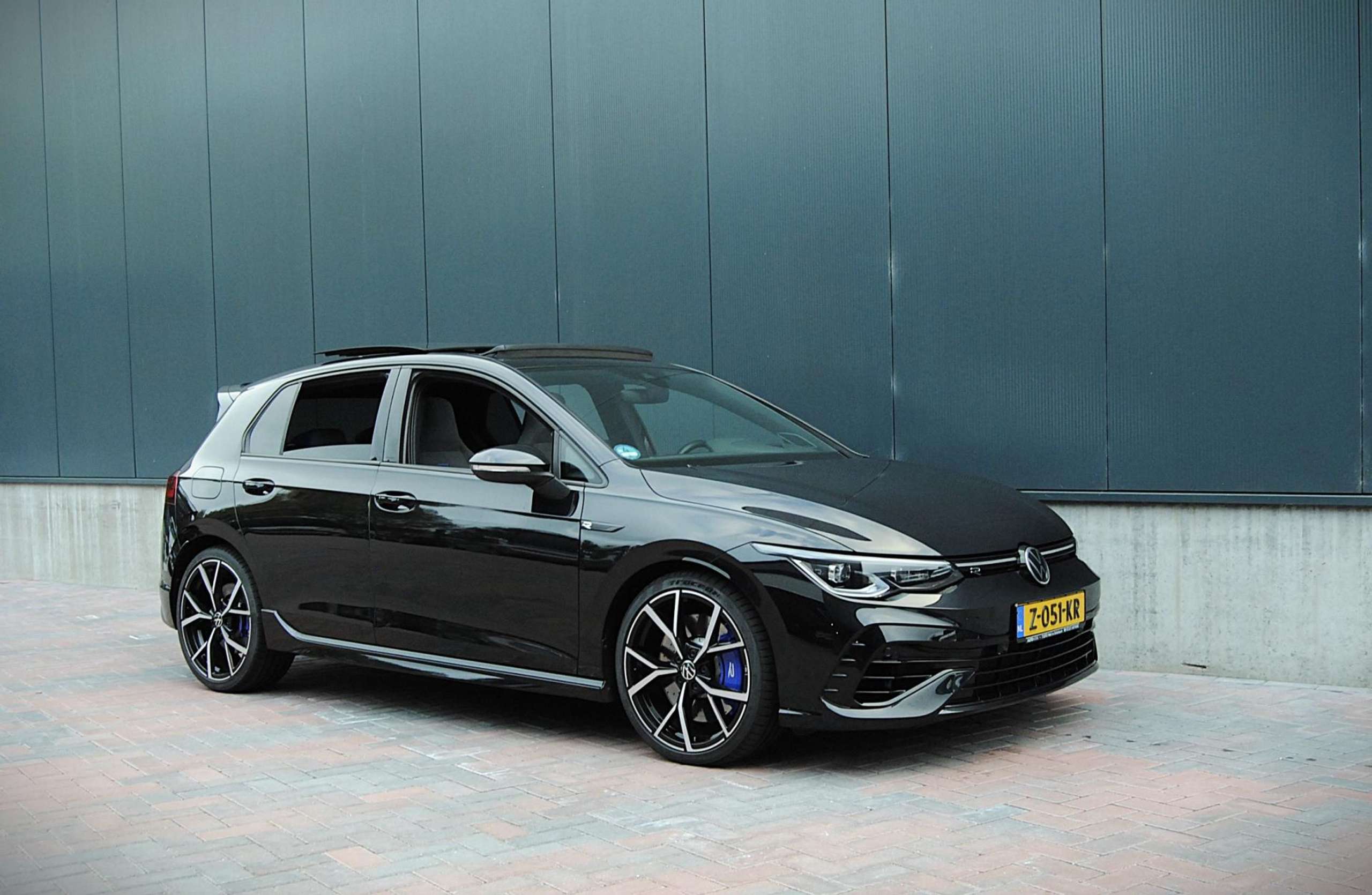 Volkswagen - Golf