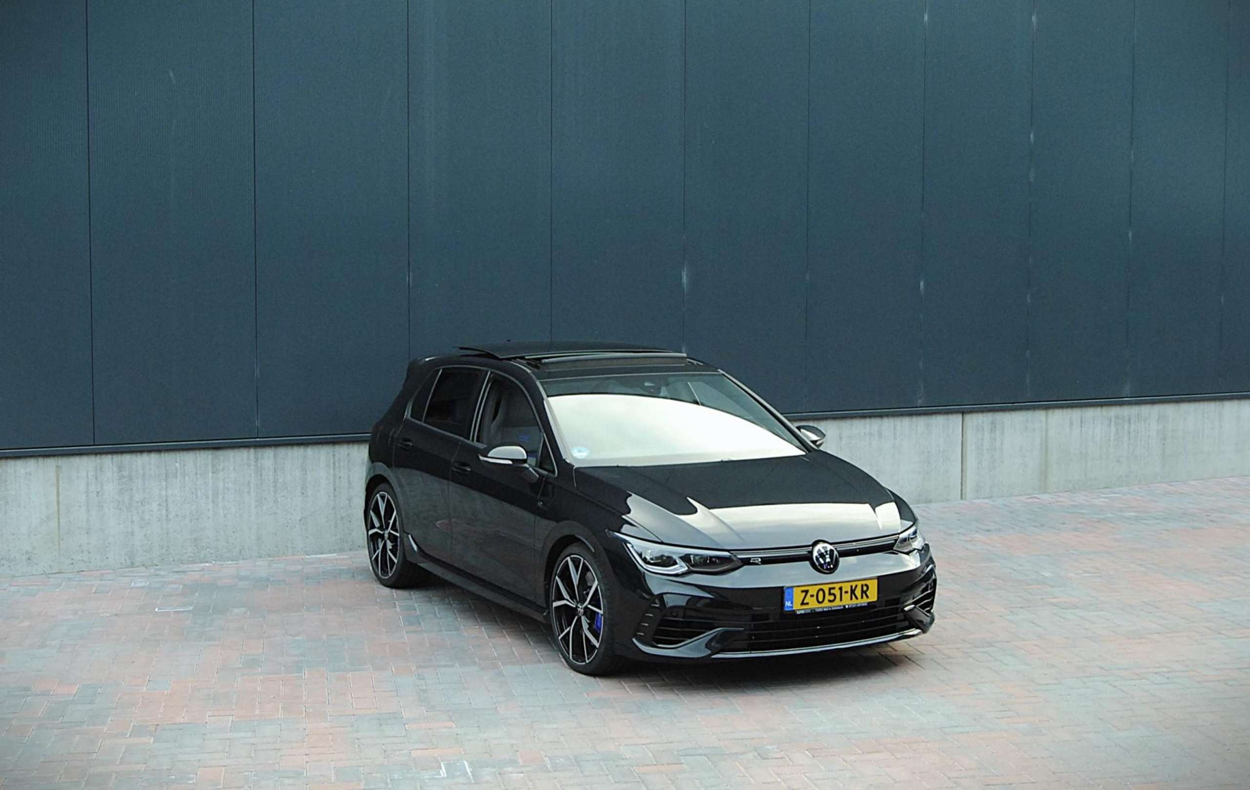 Volkswagen - Golf