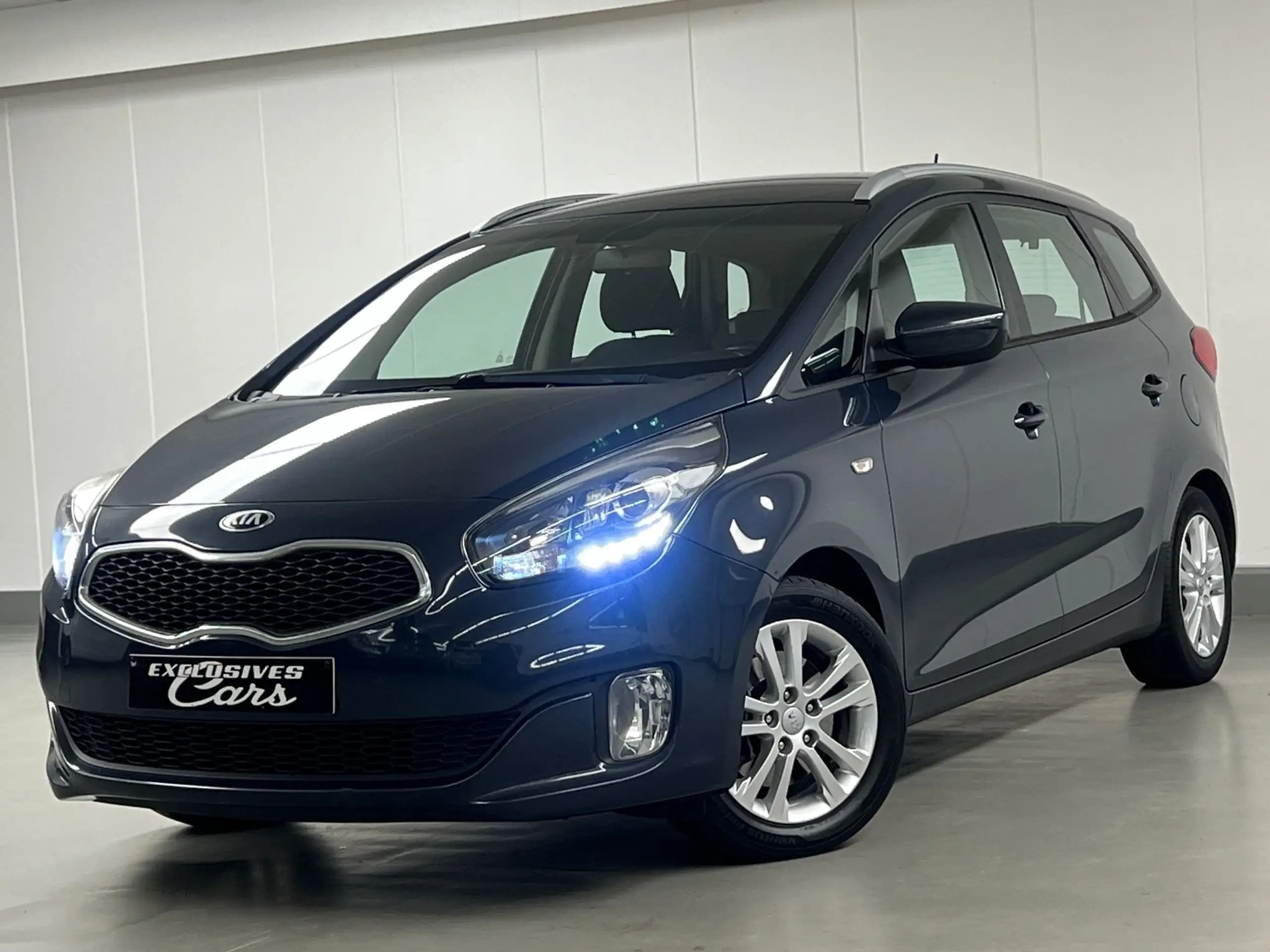 Kia - Carens