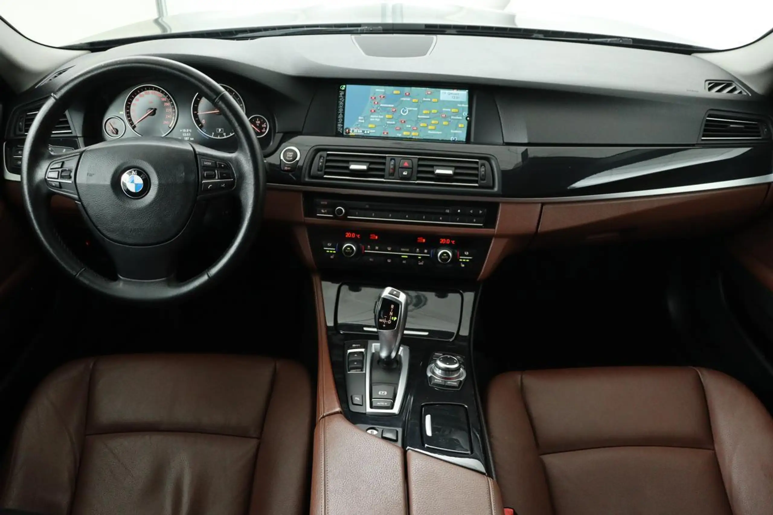 BMW - 528