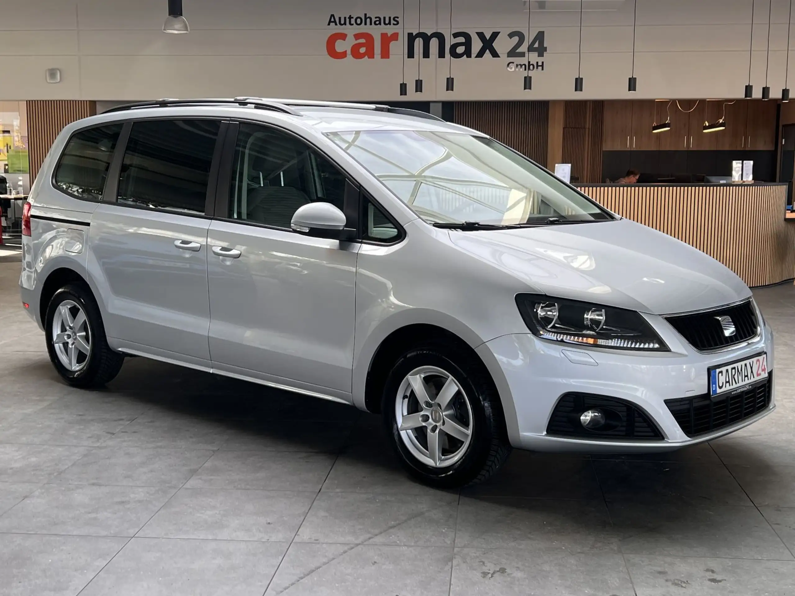 SEAT - Alhambra