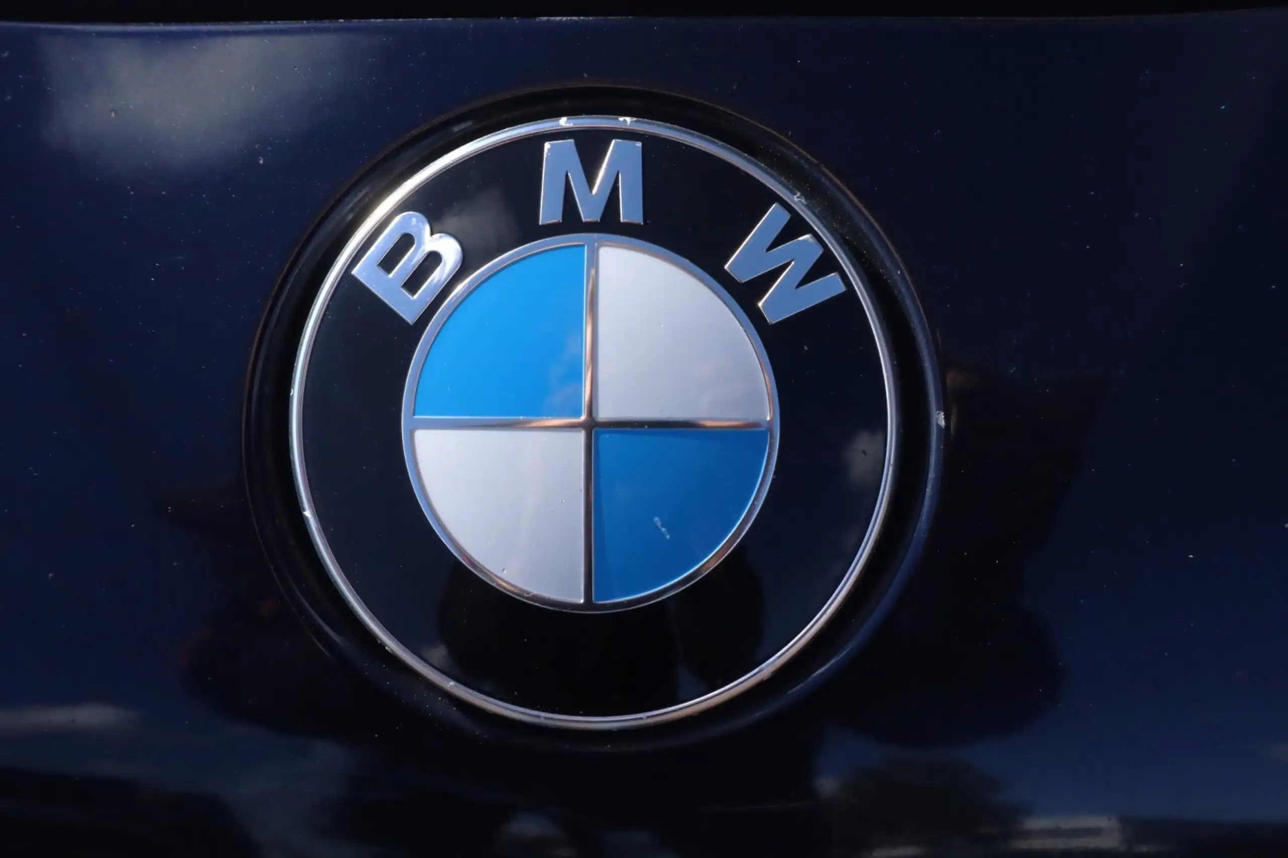 BMW - 528