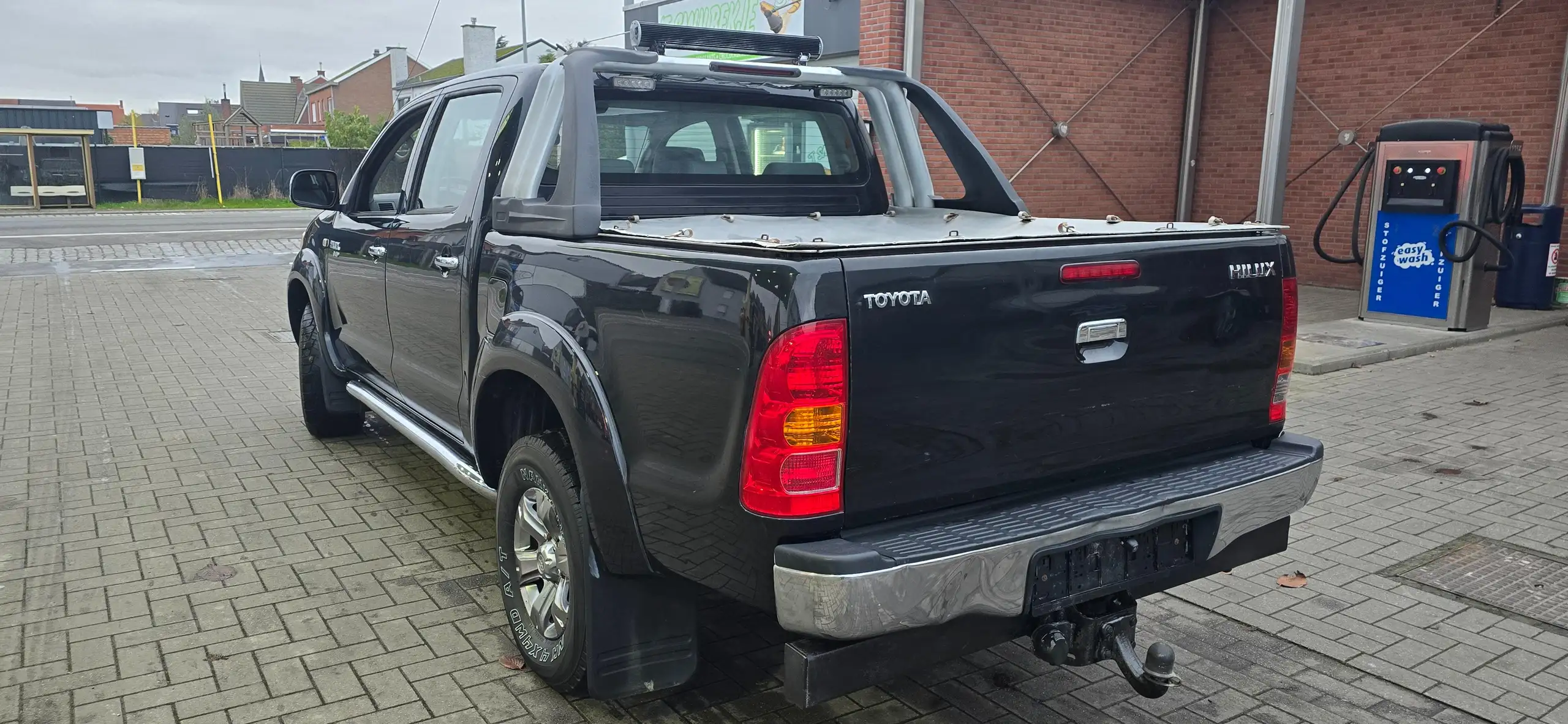 Toyota - Hilux