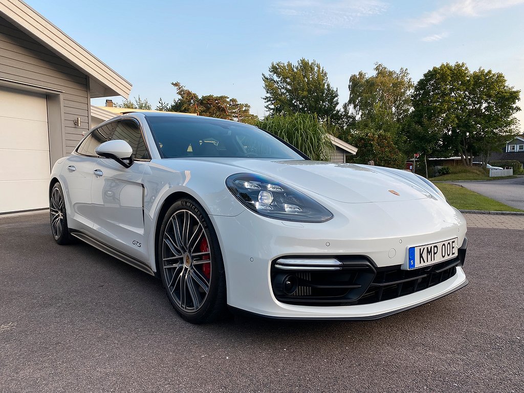 Porsche - Panamera