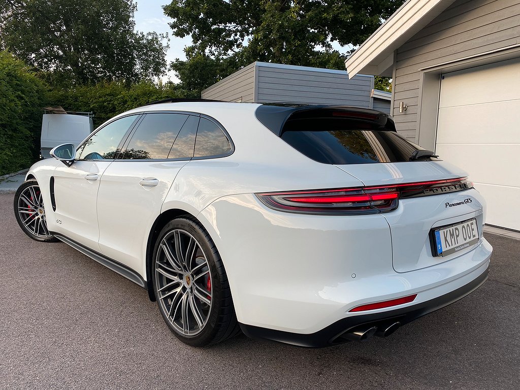 Porsche - Panamera