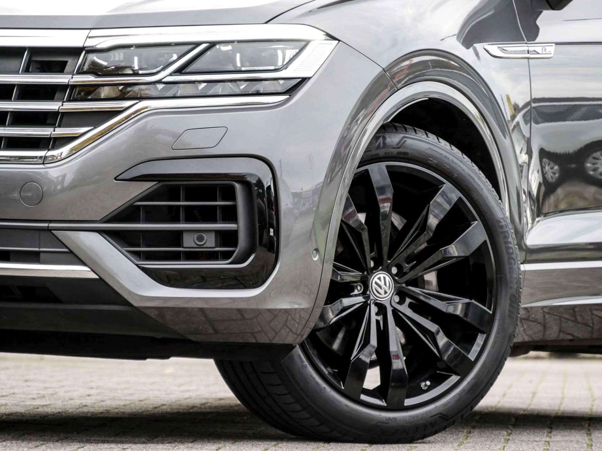 Volkswagen - Touareg