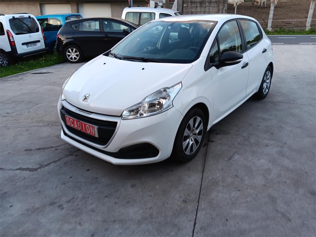 Peugeot - 208