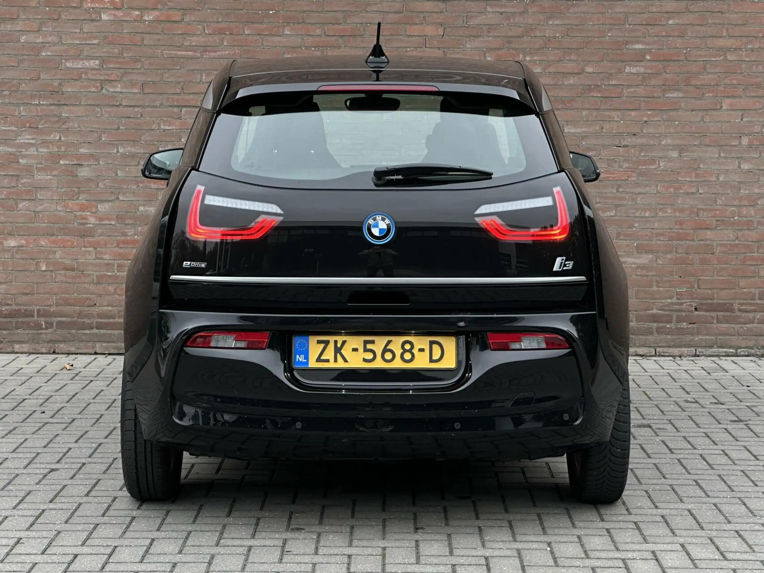 BMW - i3