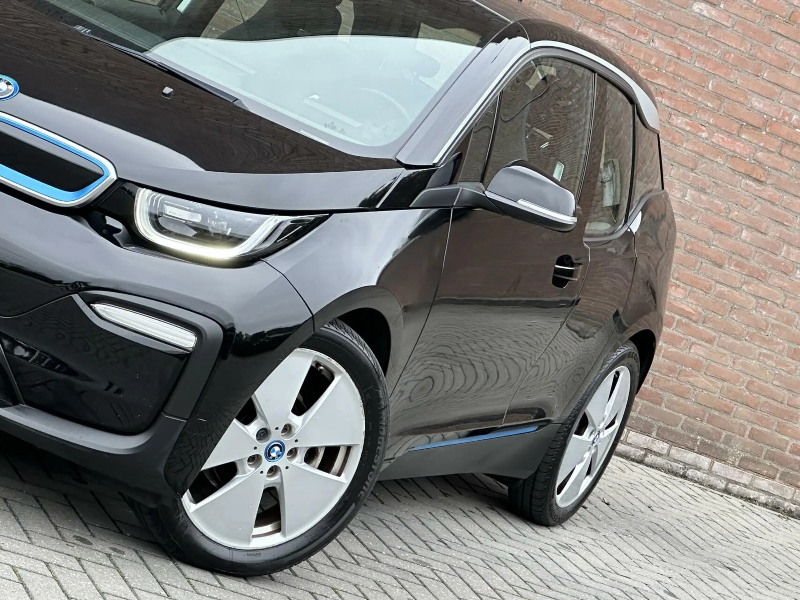 BMW - i3