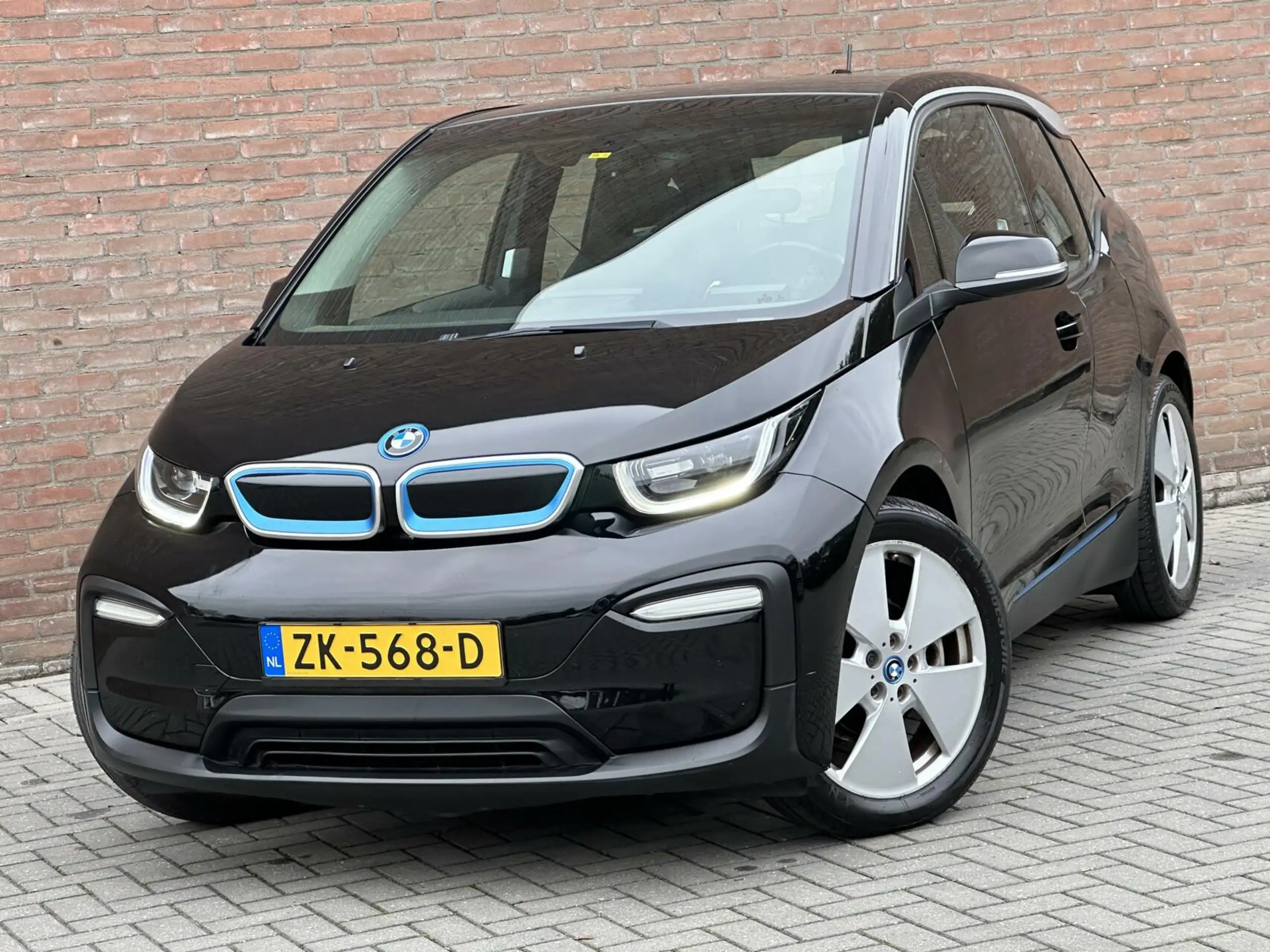 BMW - i3