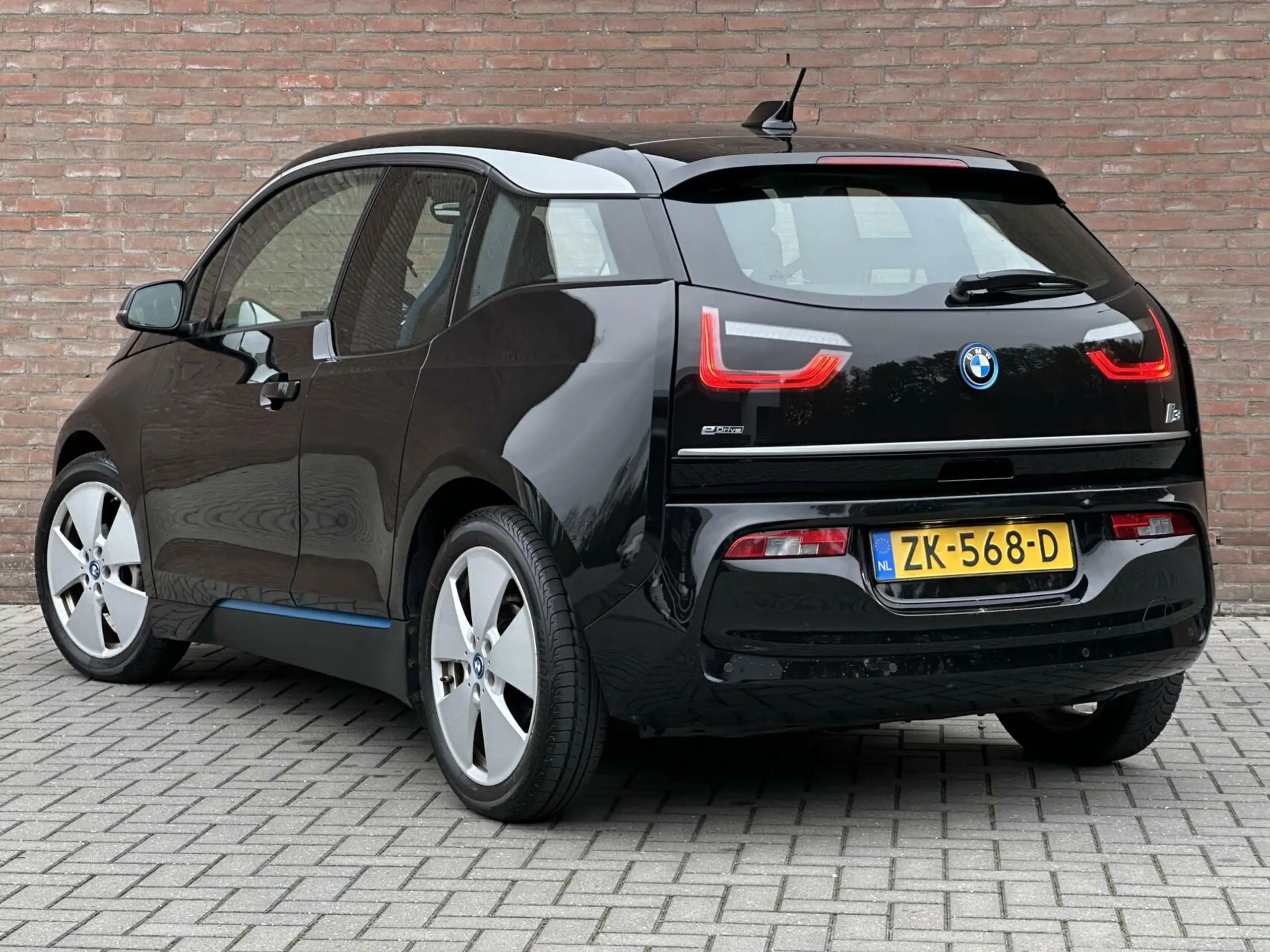 BMW - i3