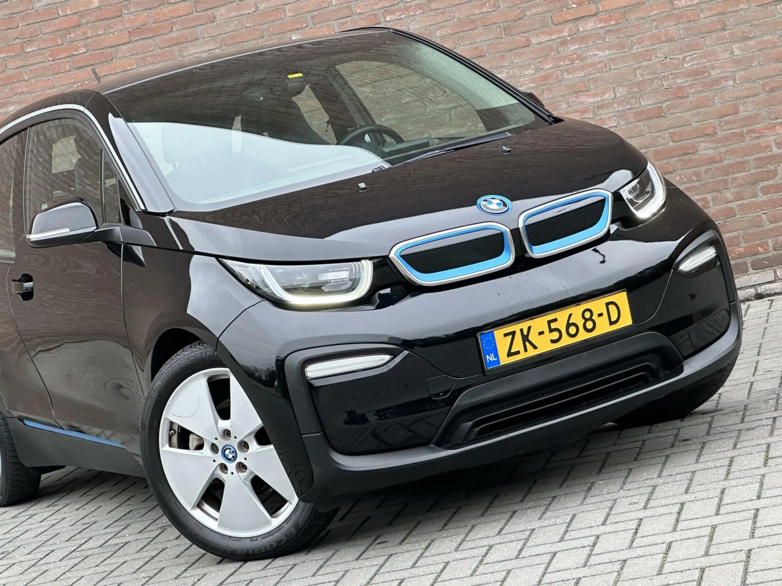 BMW - i3