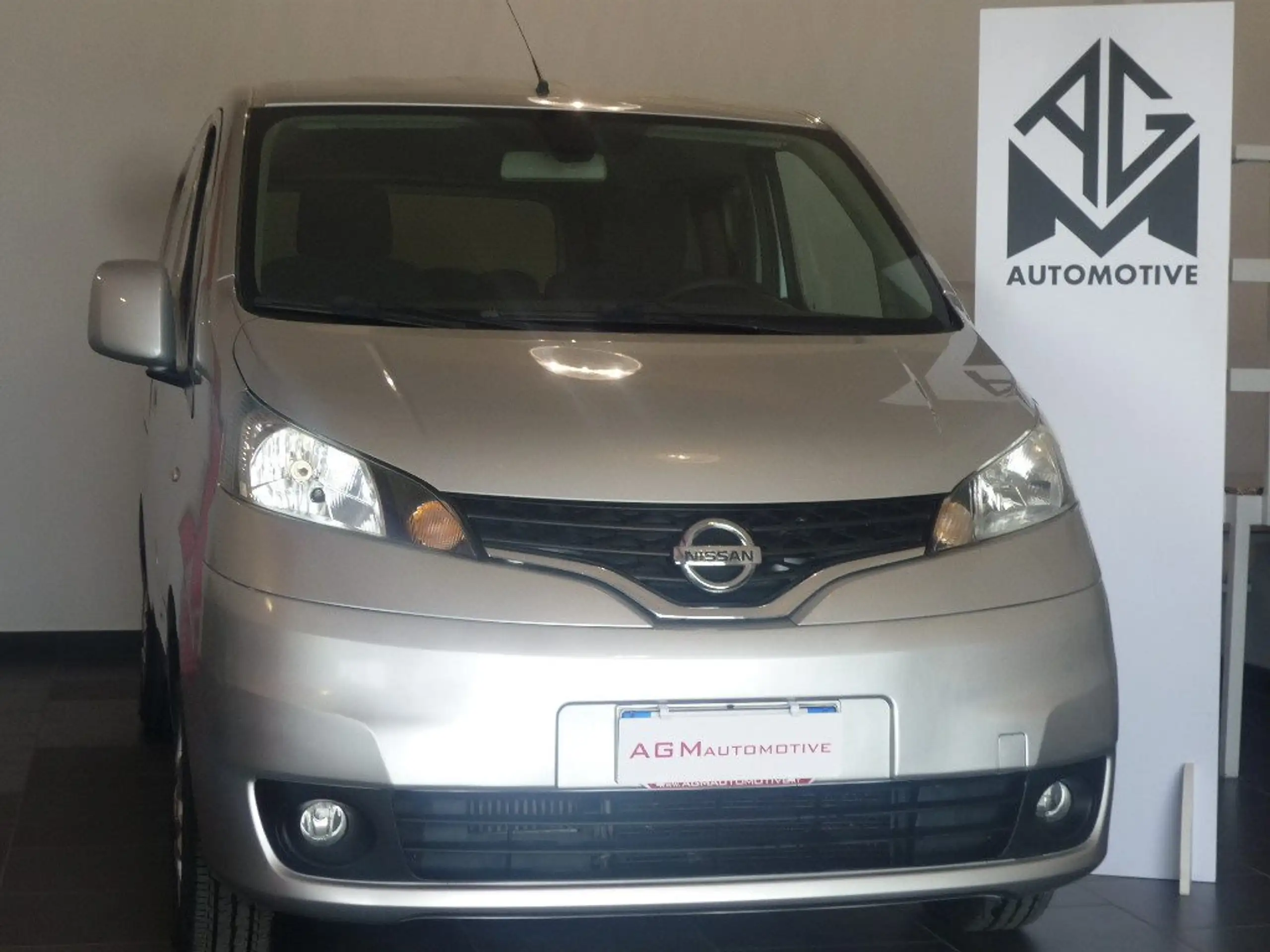 Nissan - Evalia