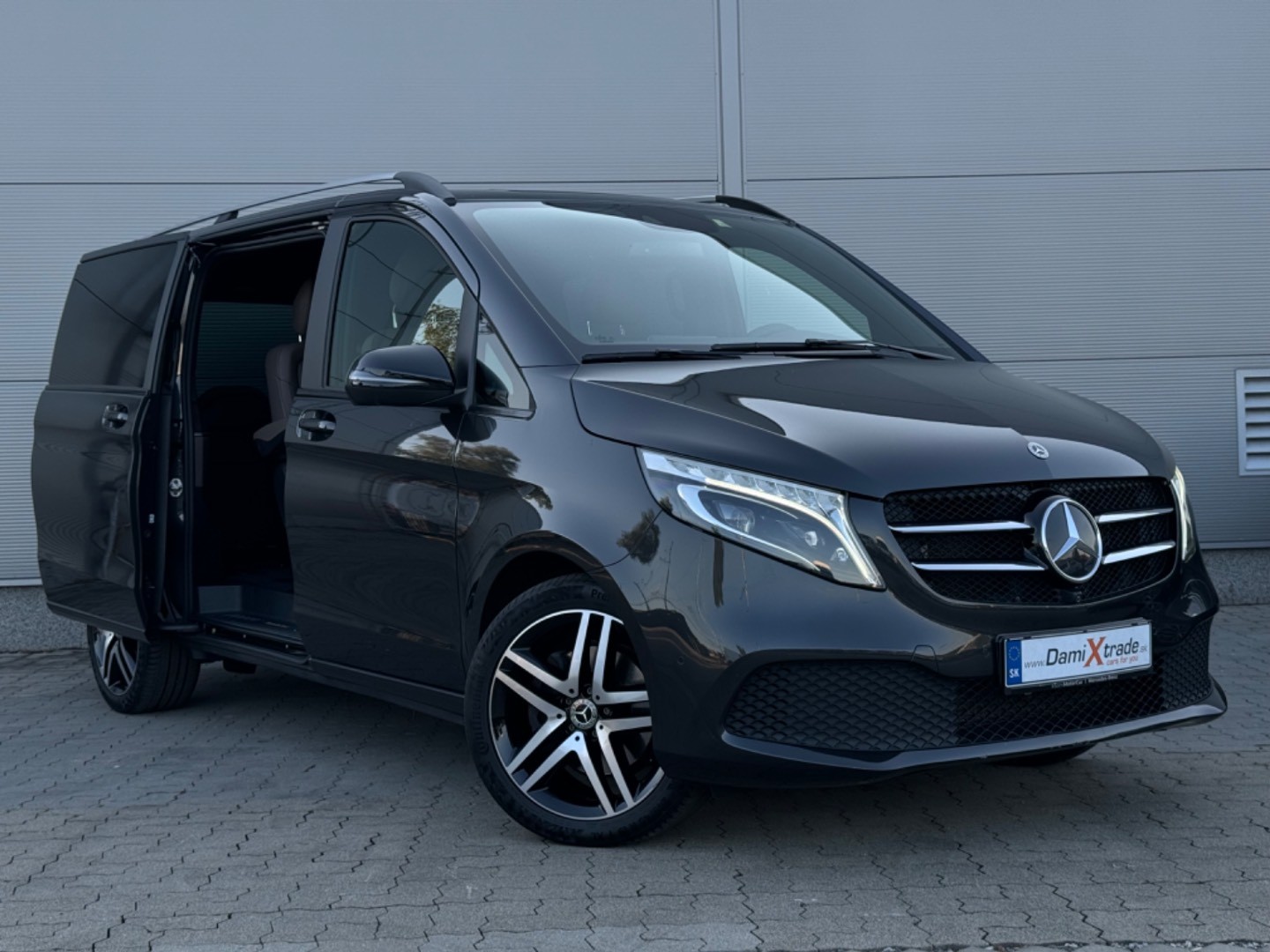 Mercedes-Benz - V-Class