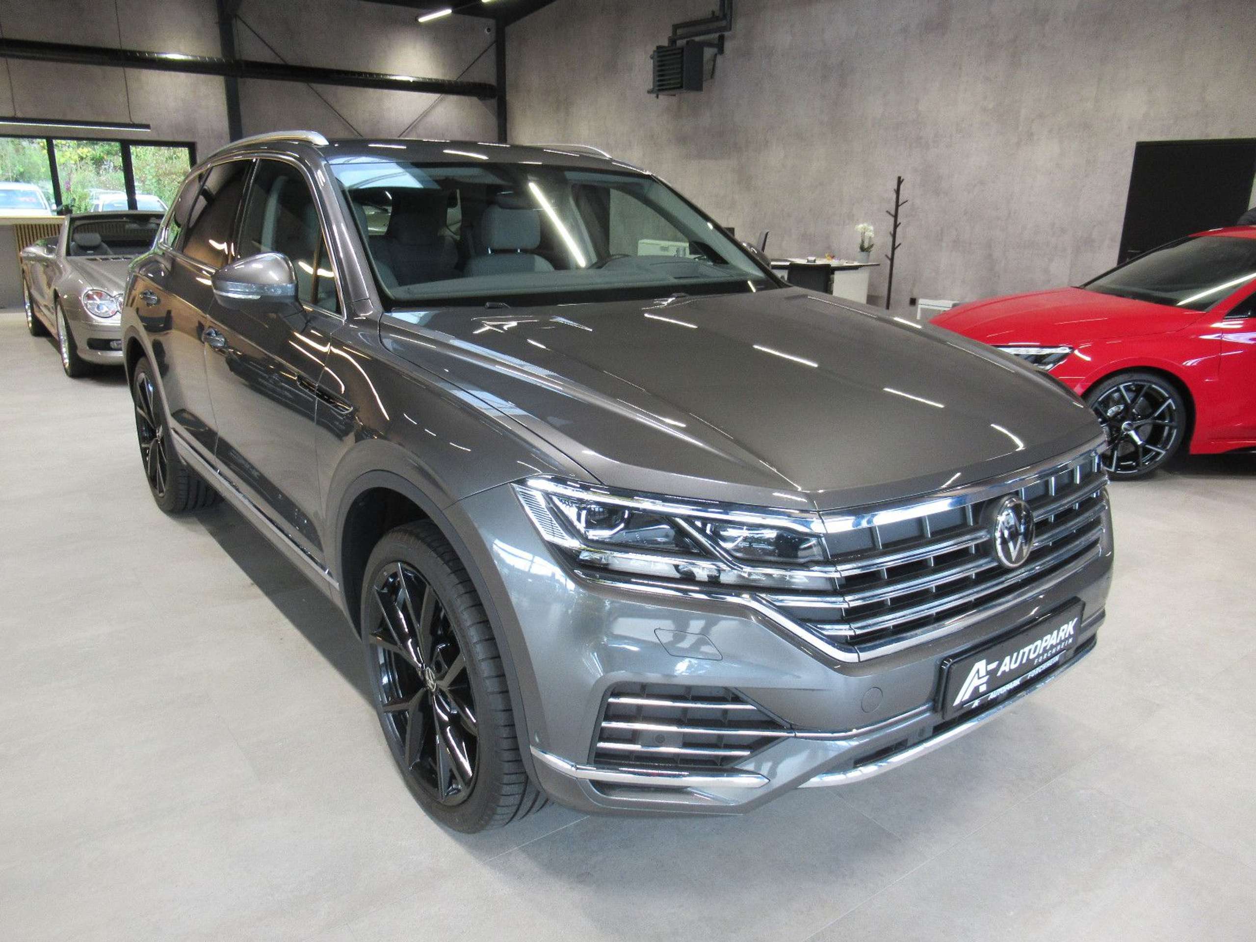 Volkswagen - Touareg