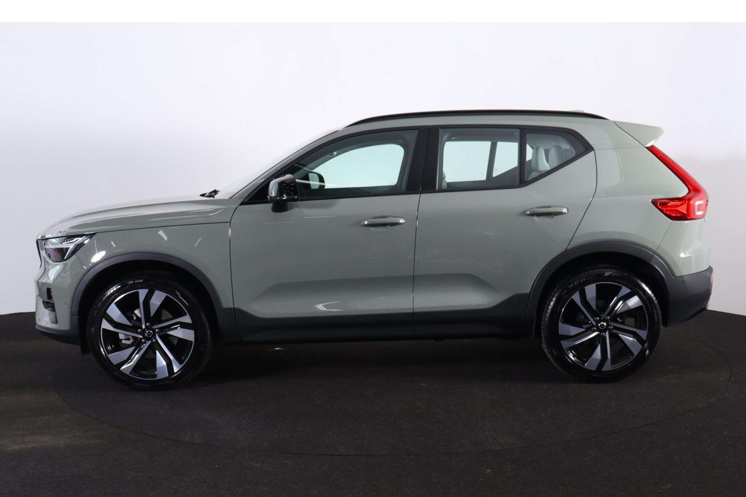 Volvo - XC40