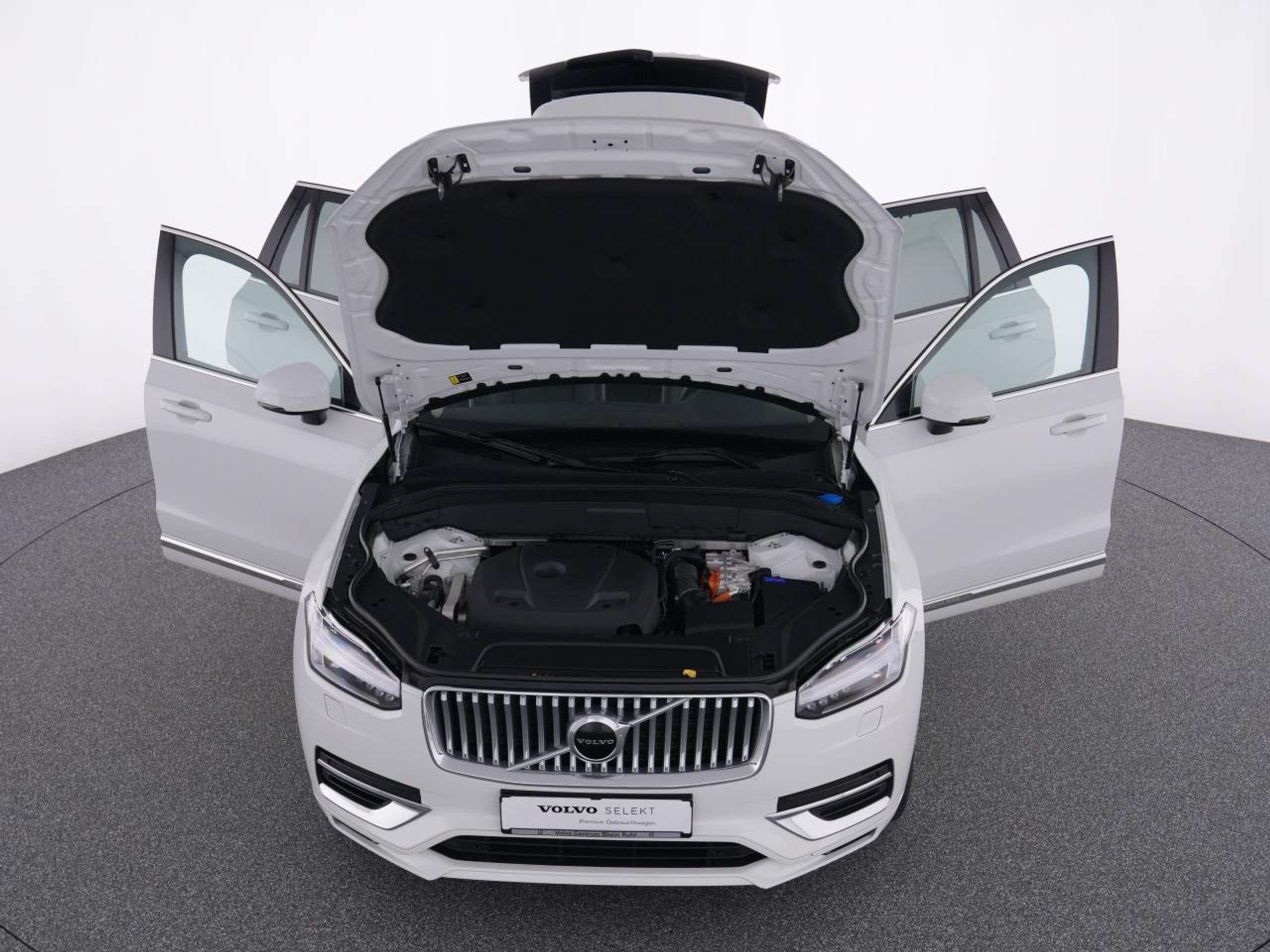 Volvo - XC90