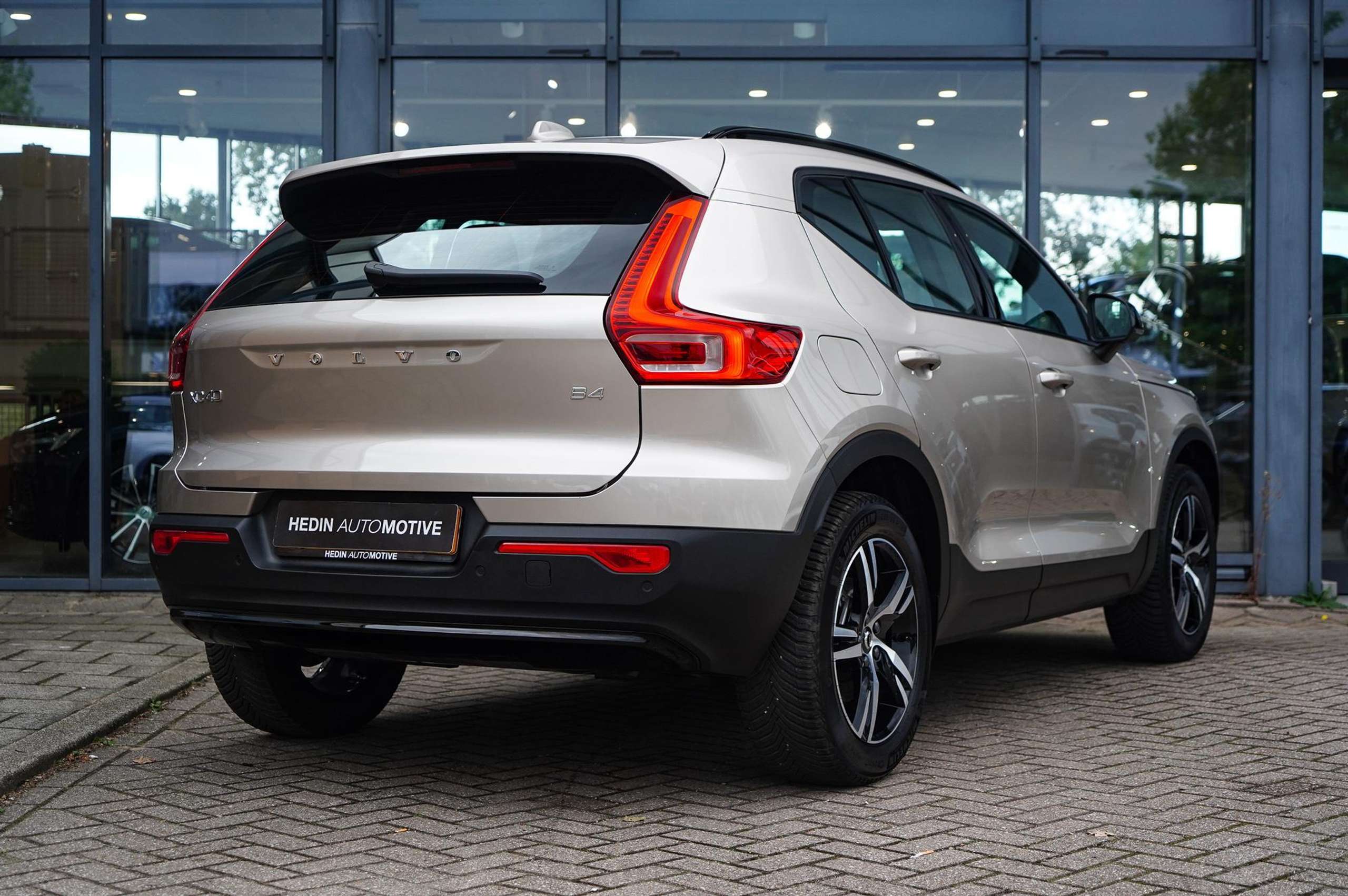 Volvo - XC40