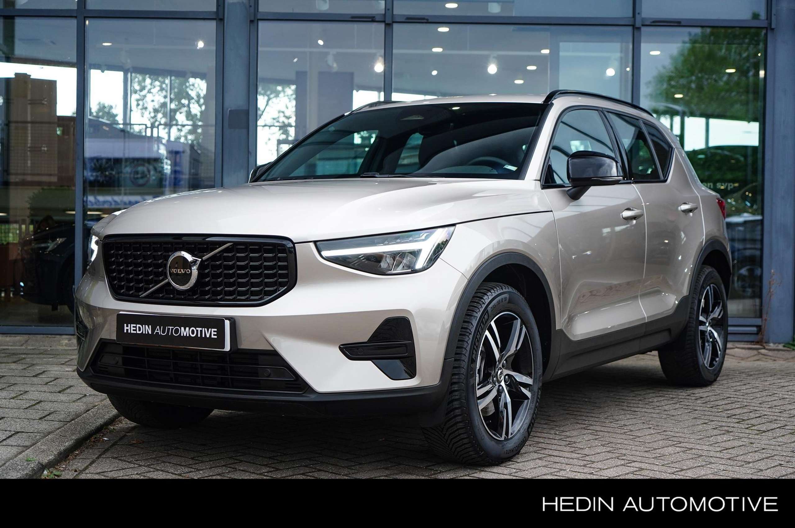 Volvo - XC40