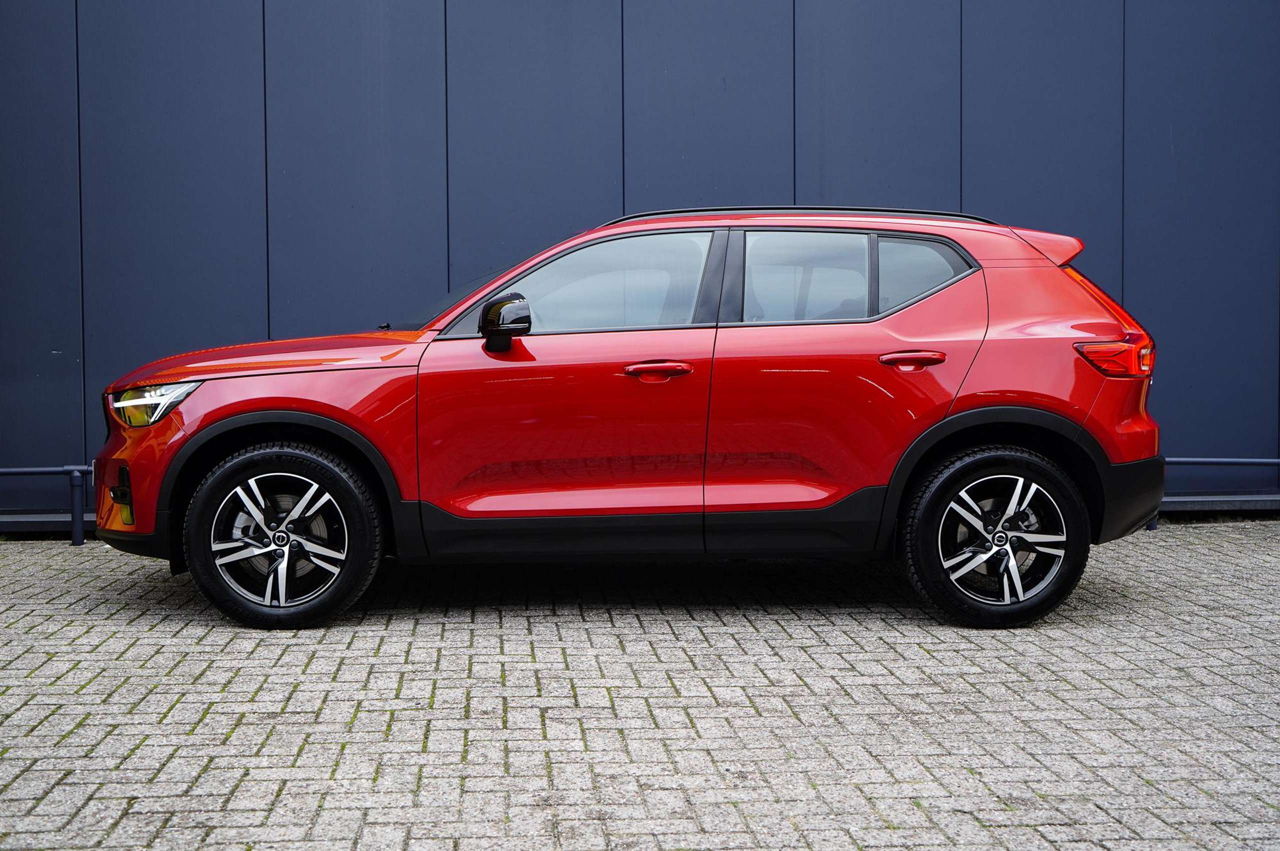 Volvo - XC40