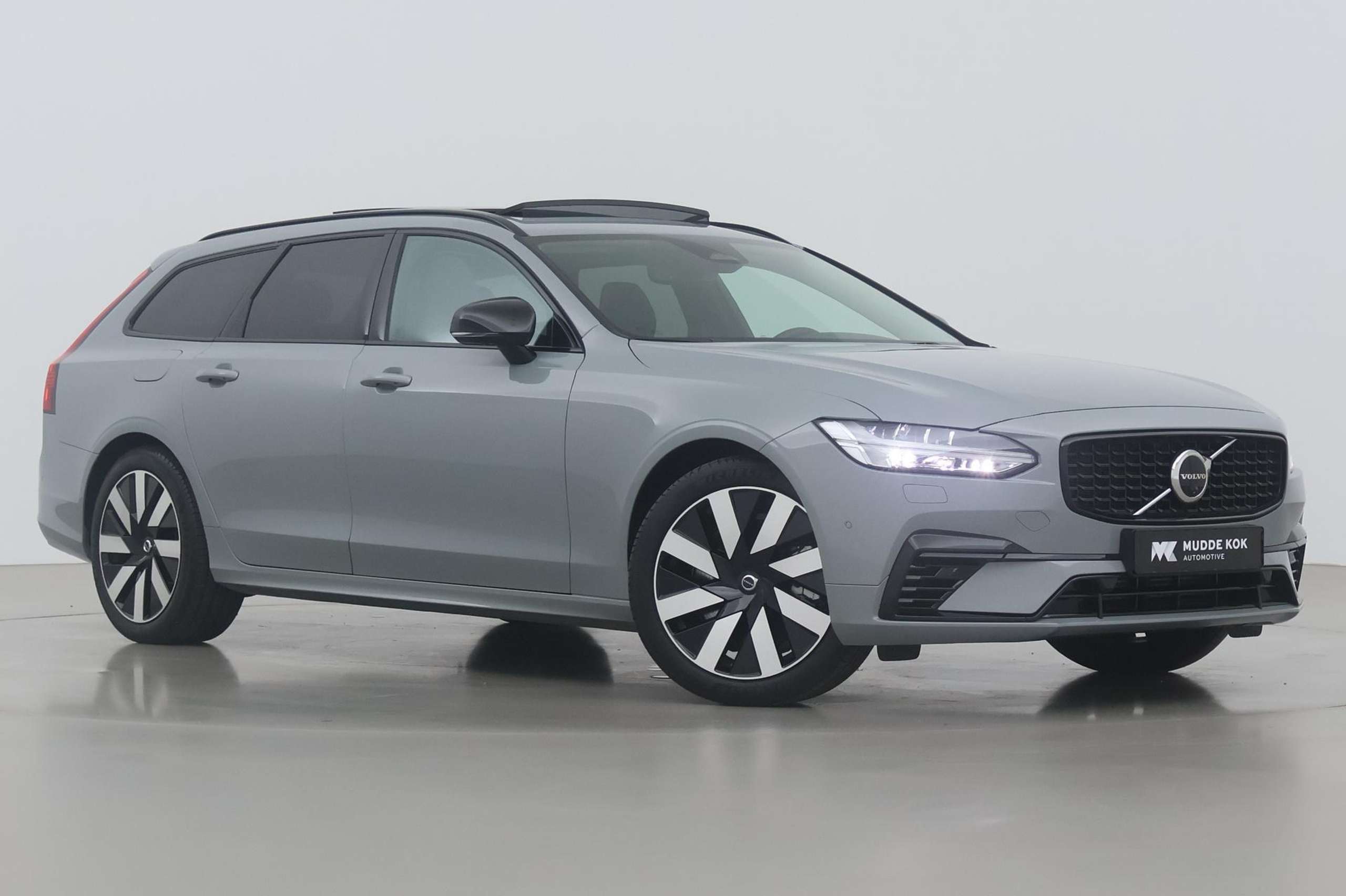 Volvo - V90