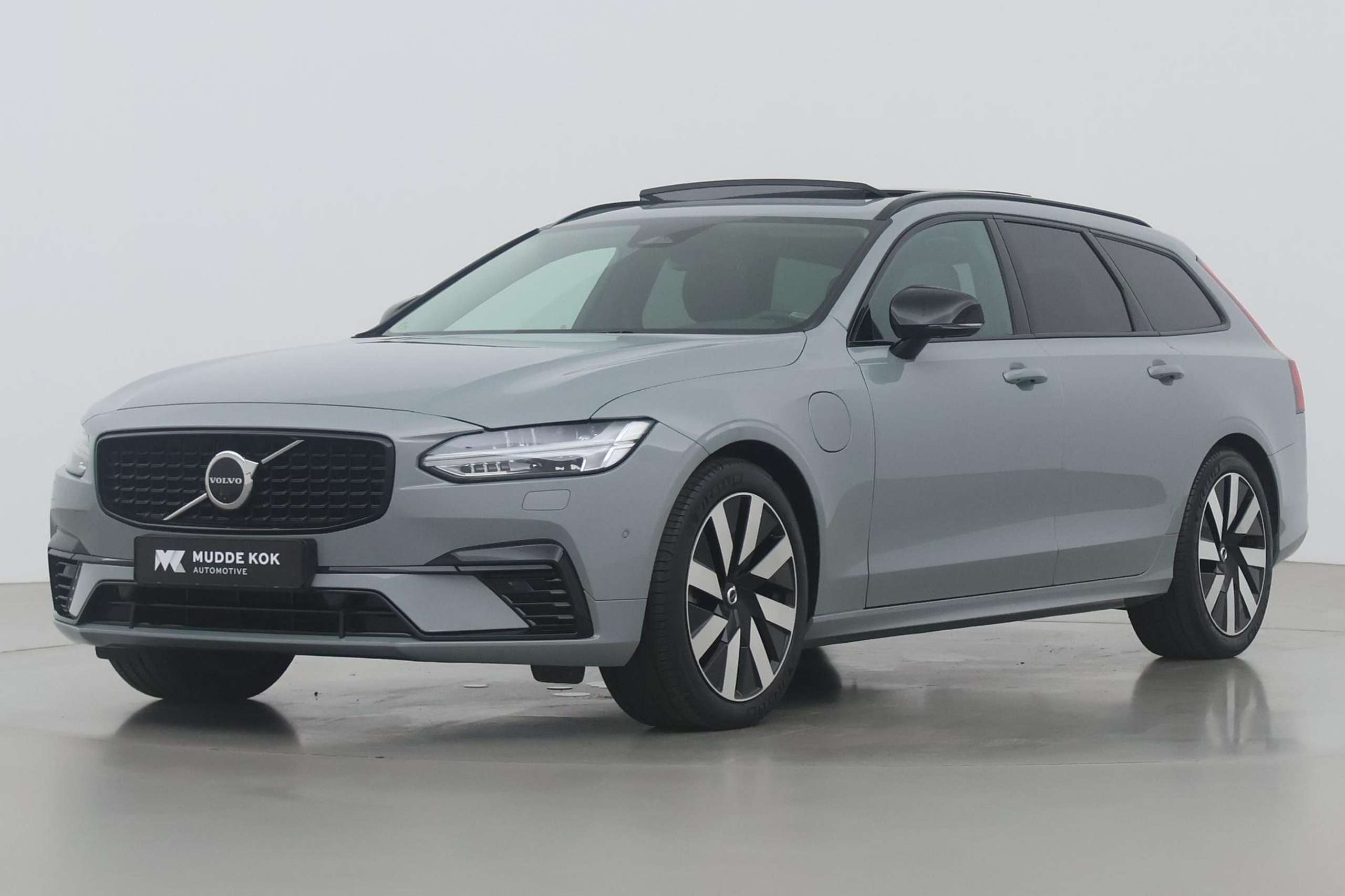 Volvo - V90