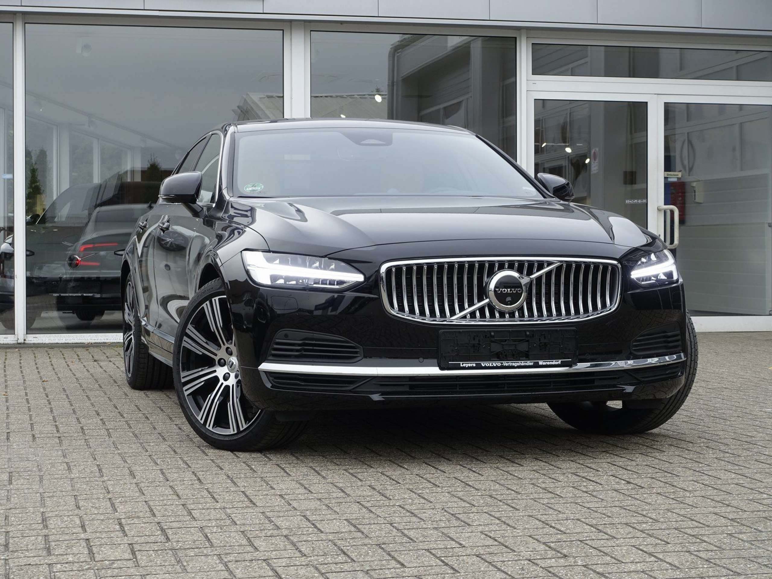 Volvo - S90