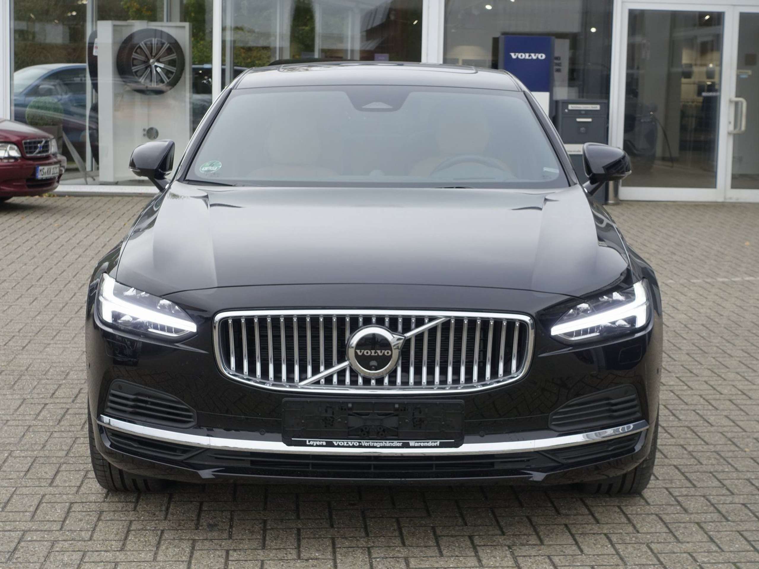 Volvo - S90