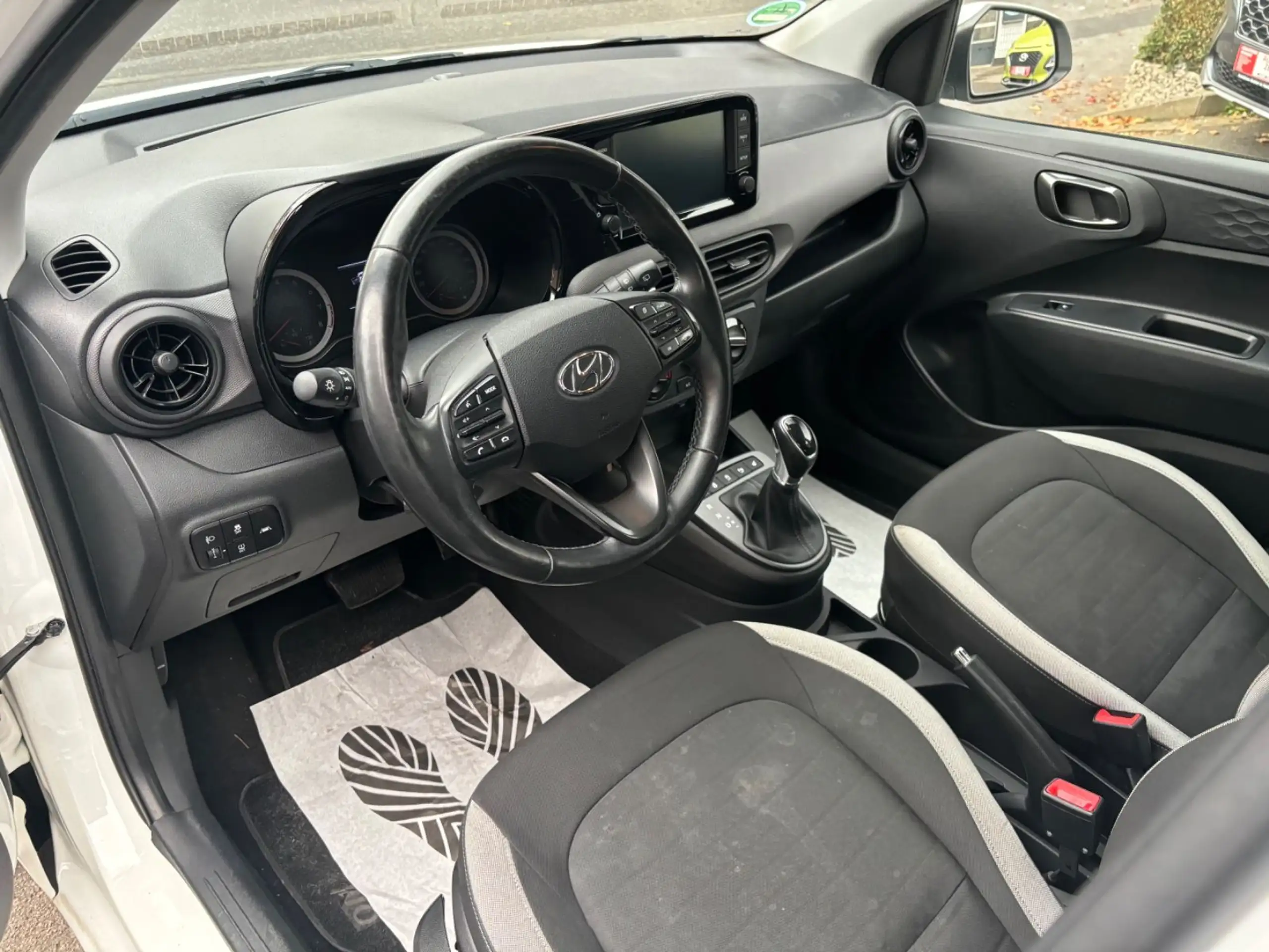 Hyundai - i10