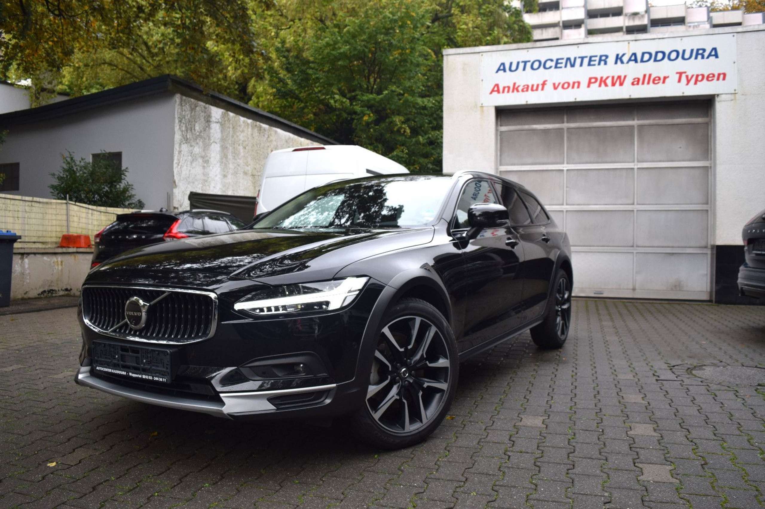 Volvo - V90 Cross Country