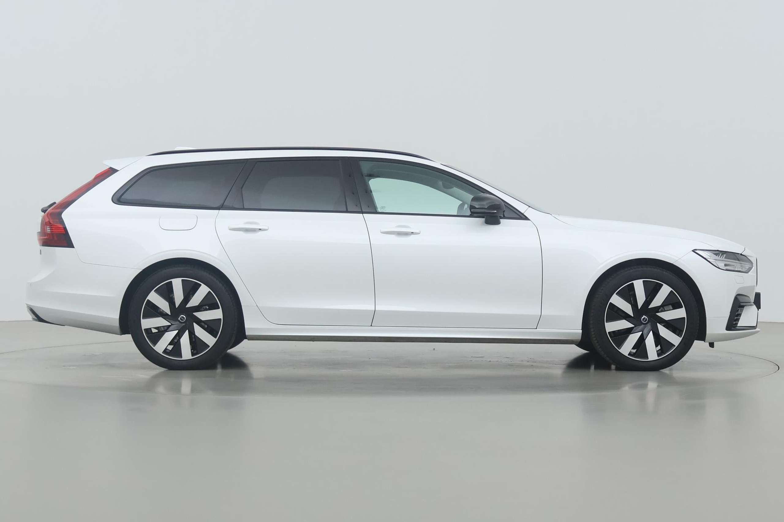 Volvo - V90