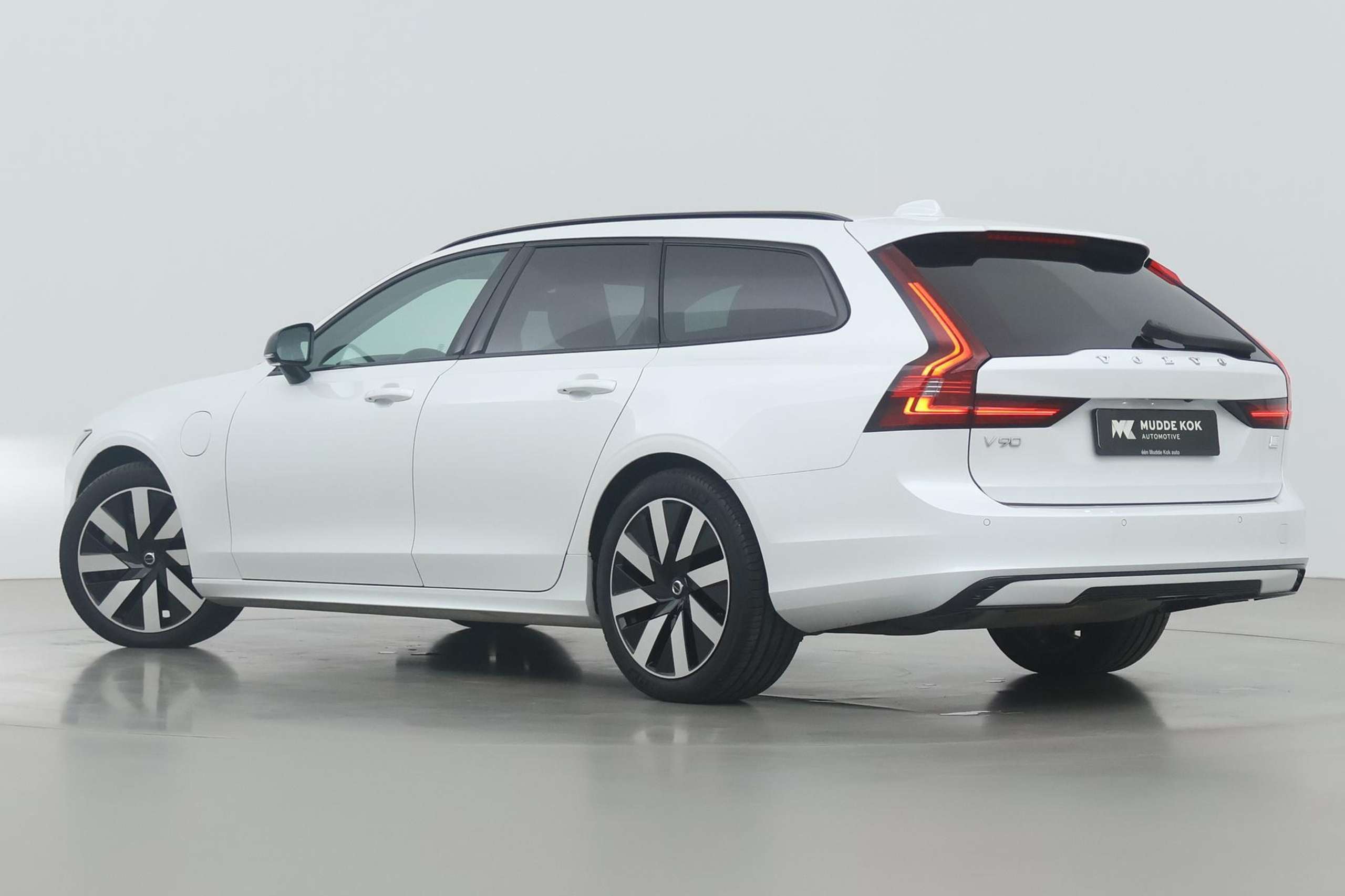 Volvo - V90