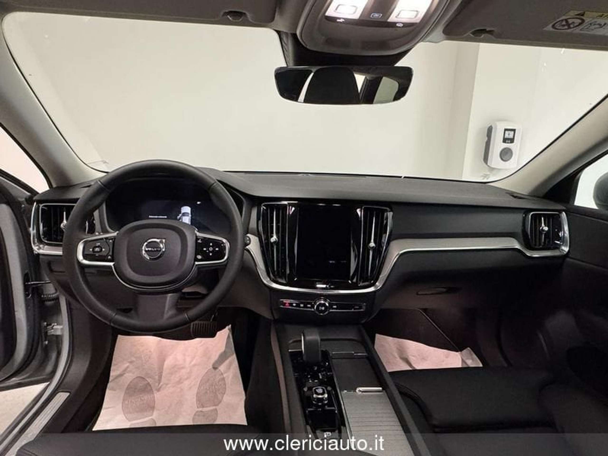 Volvo - V60 Cross Country