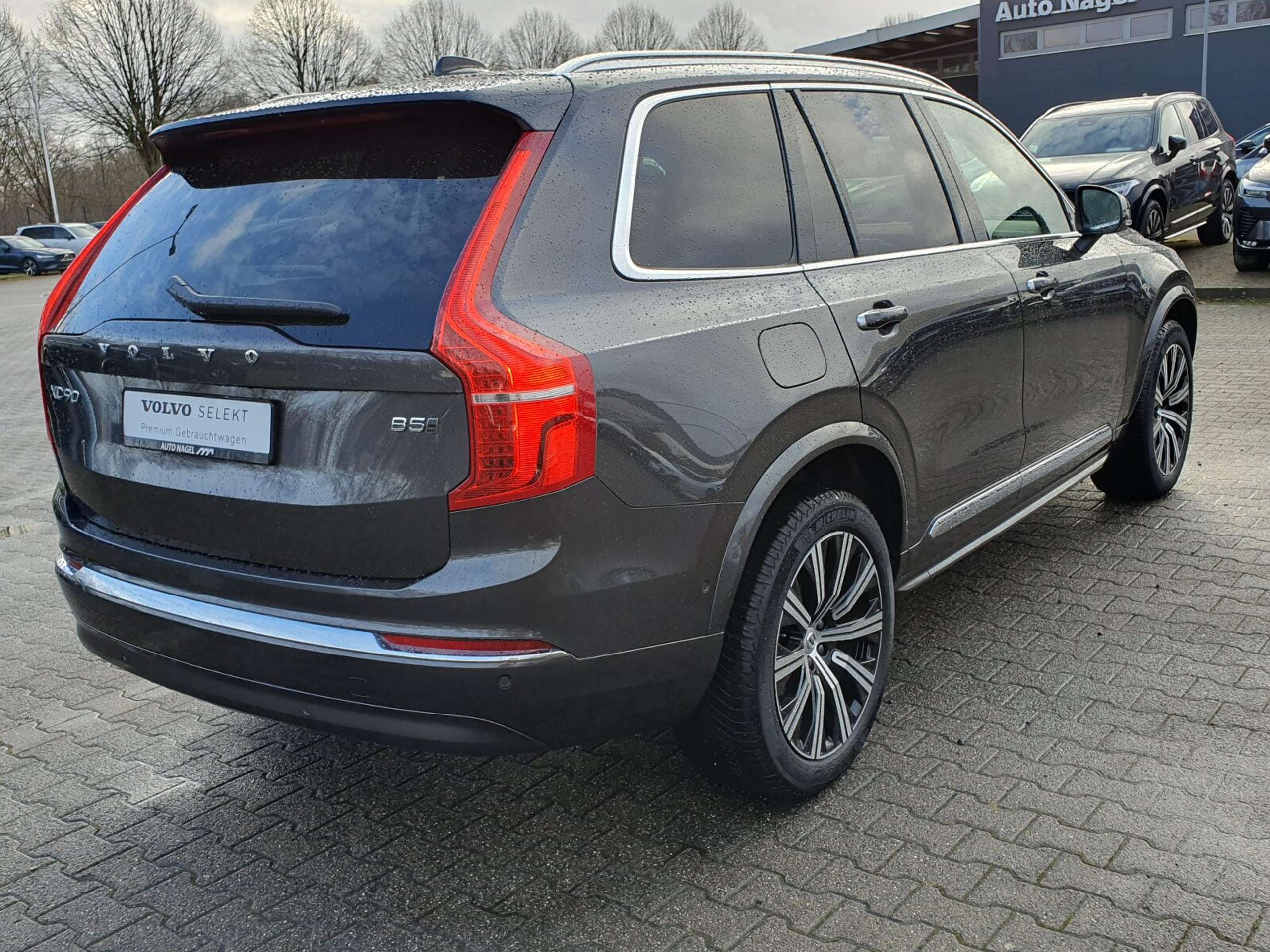 Volvo - XC90