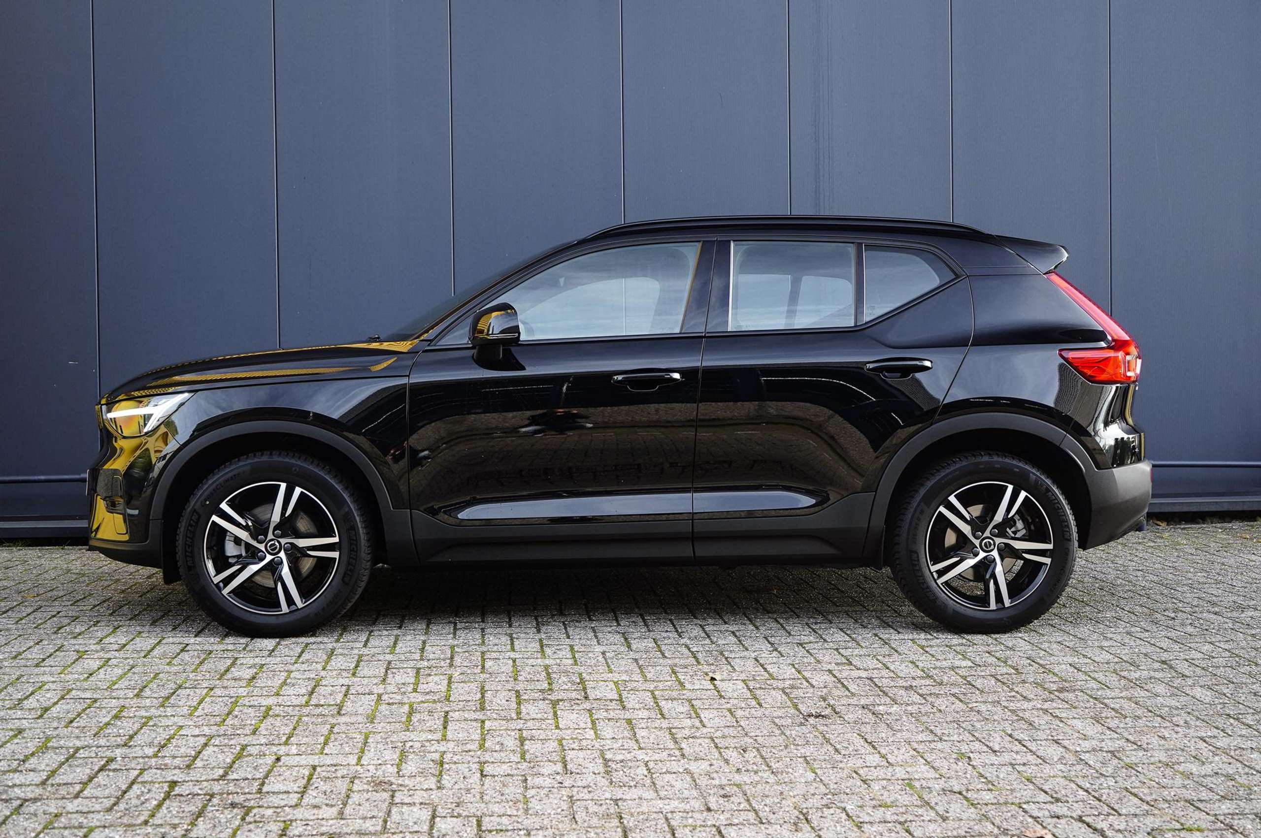 Volvo - XC40