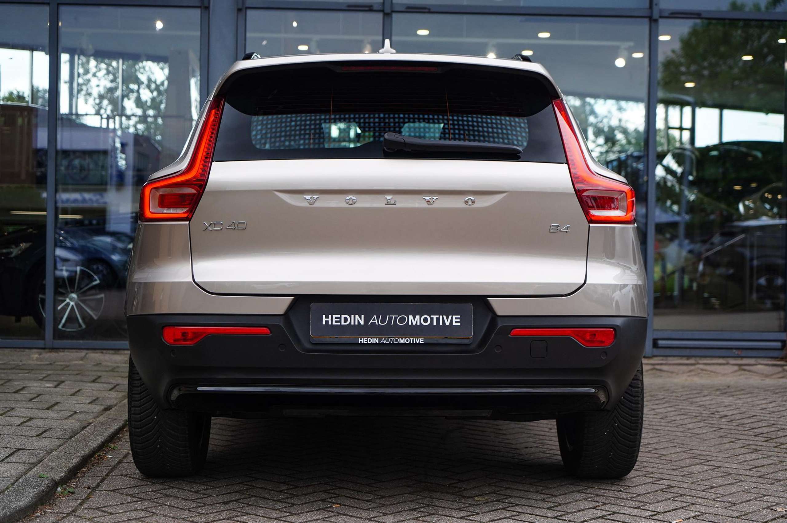 Volvo - XC40