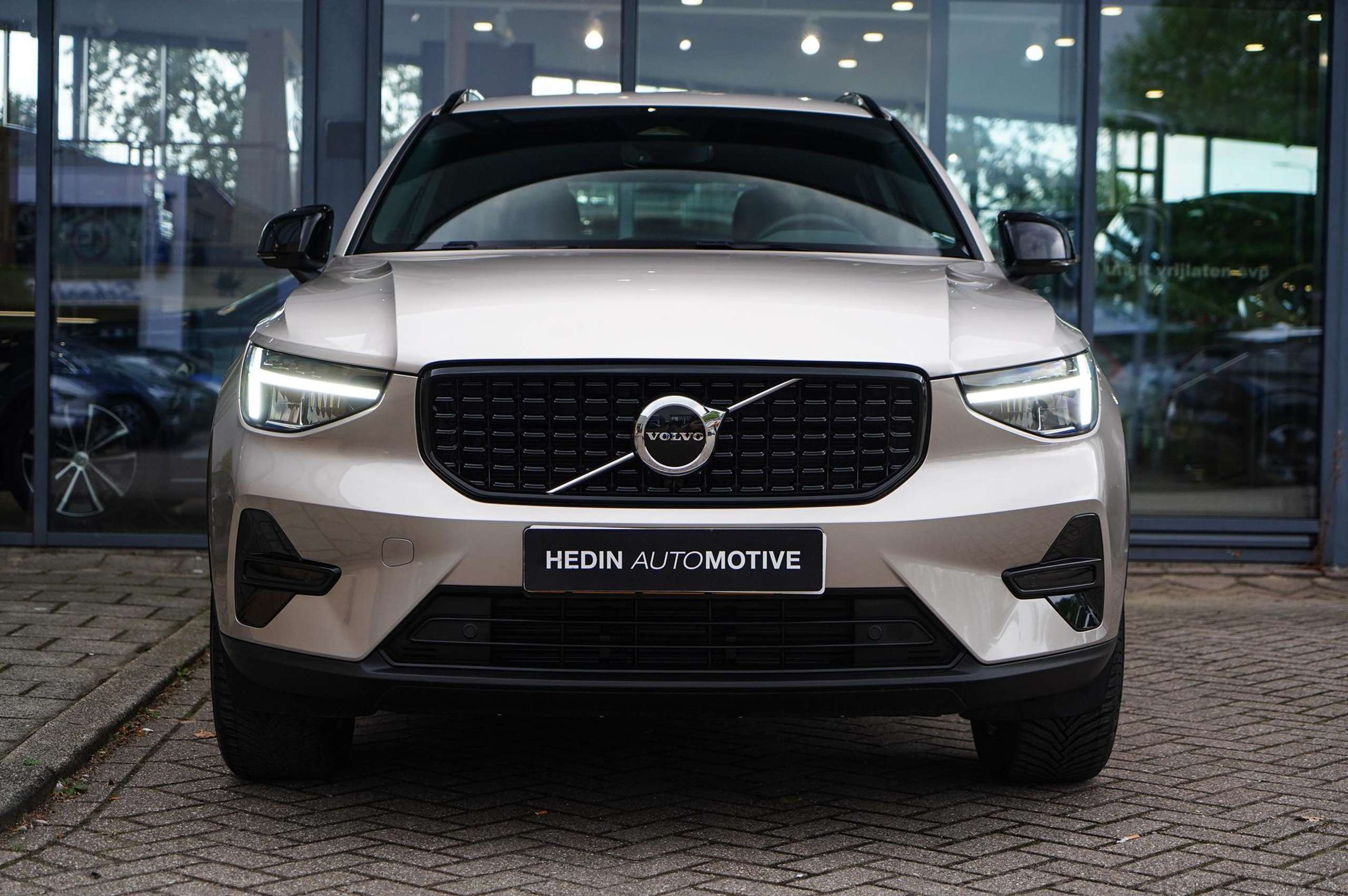 Volvo - XC40