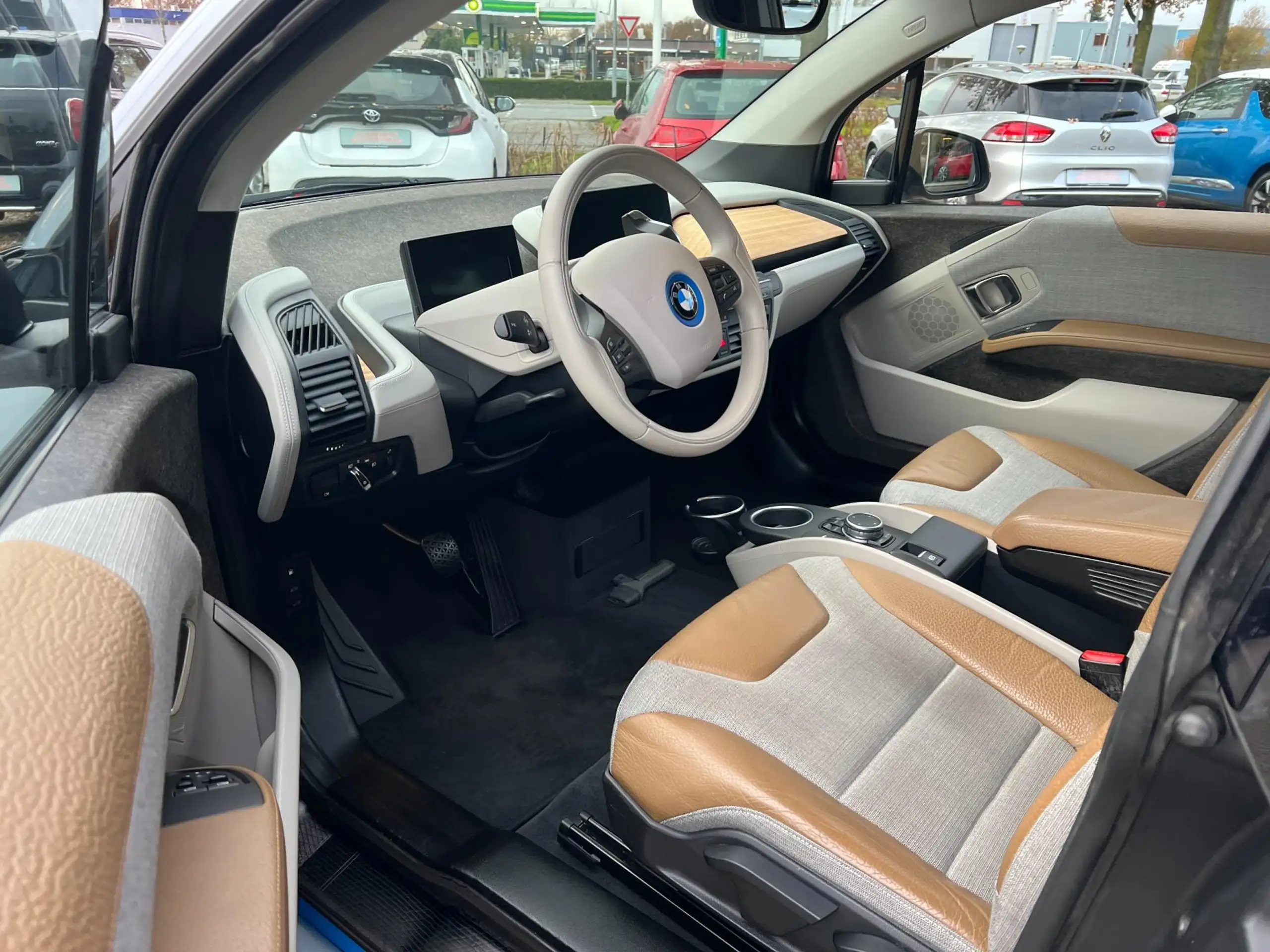 BMW - i3