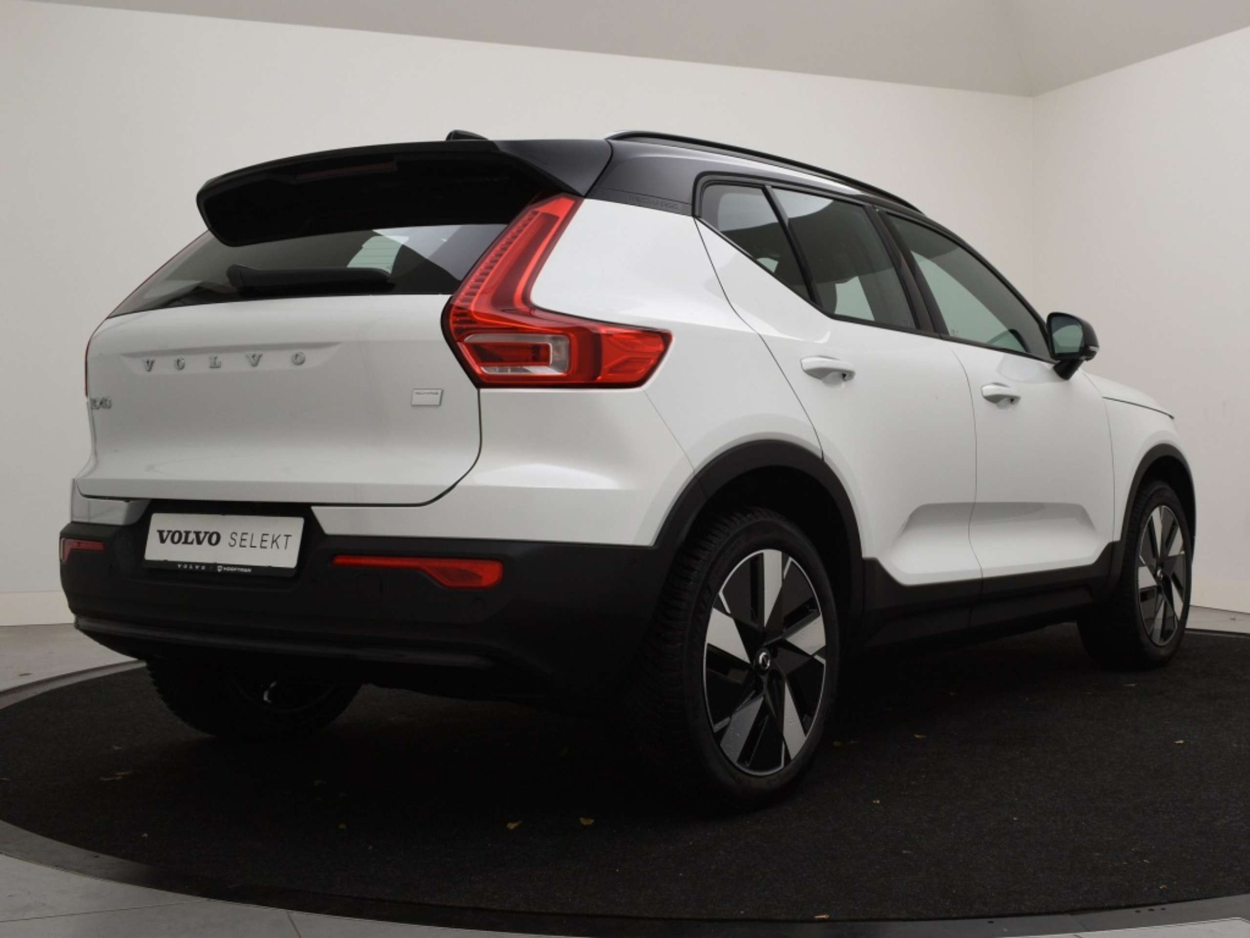 Volvo - XC40