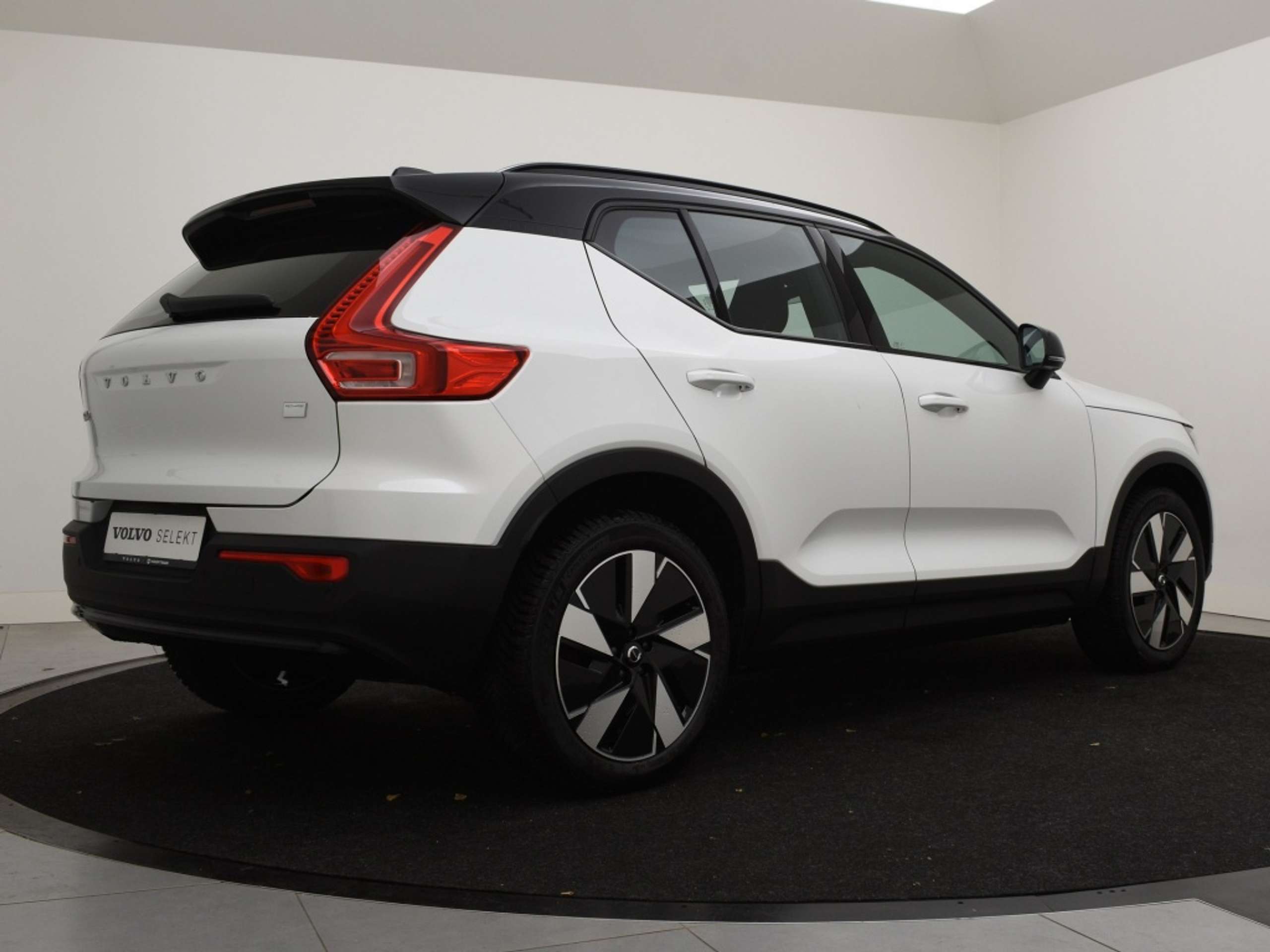 Volvo - XC40