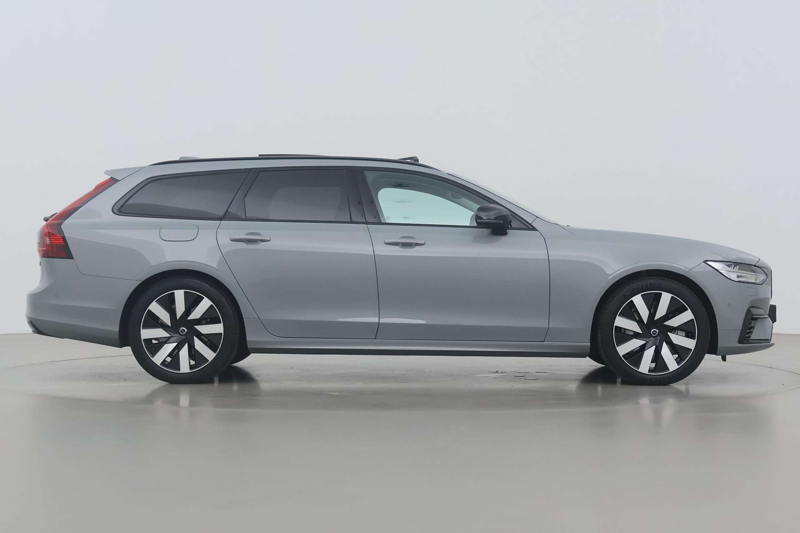 Volvo - V90