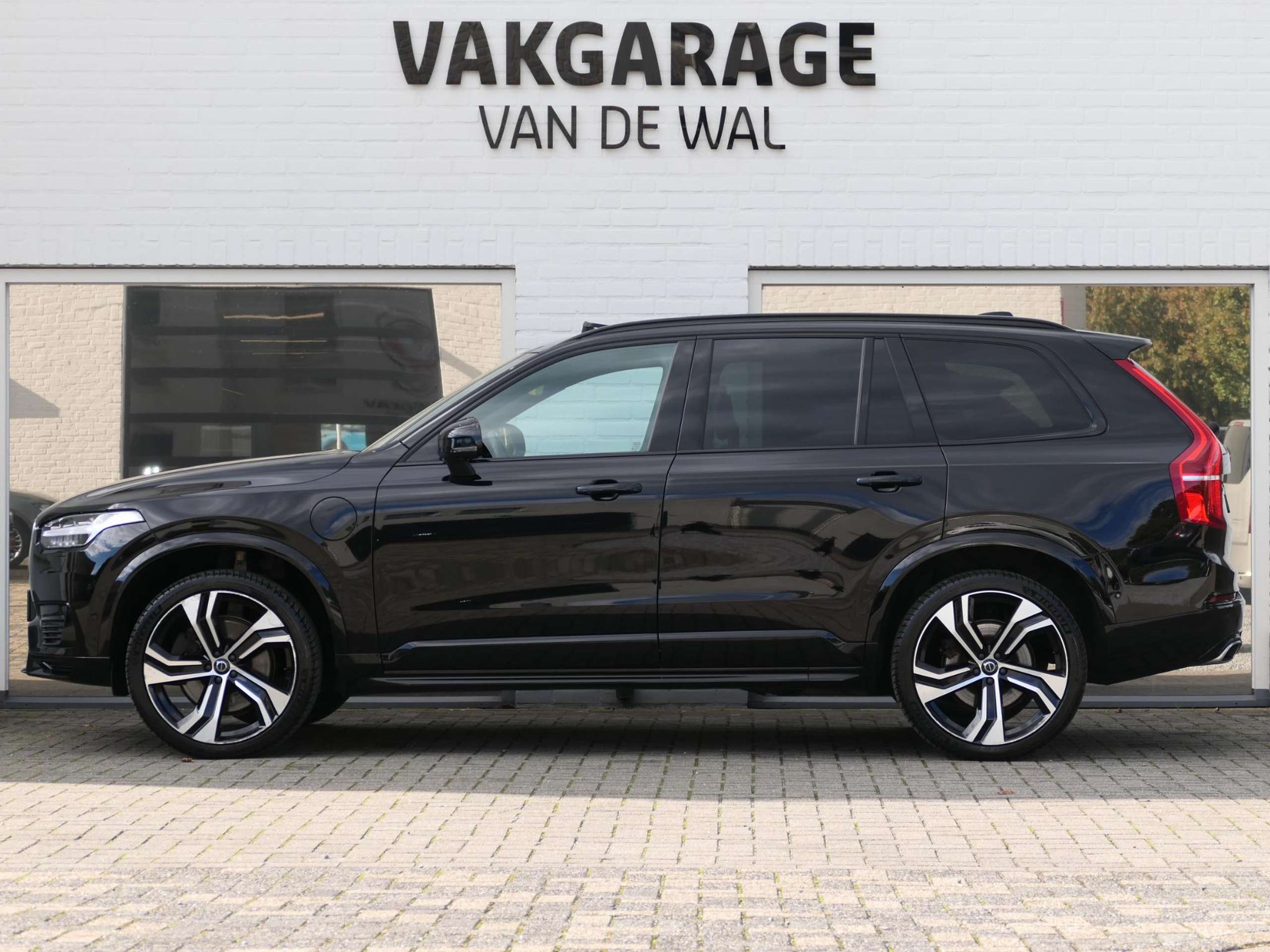 Volvo - XC90