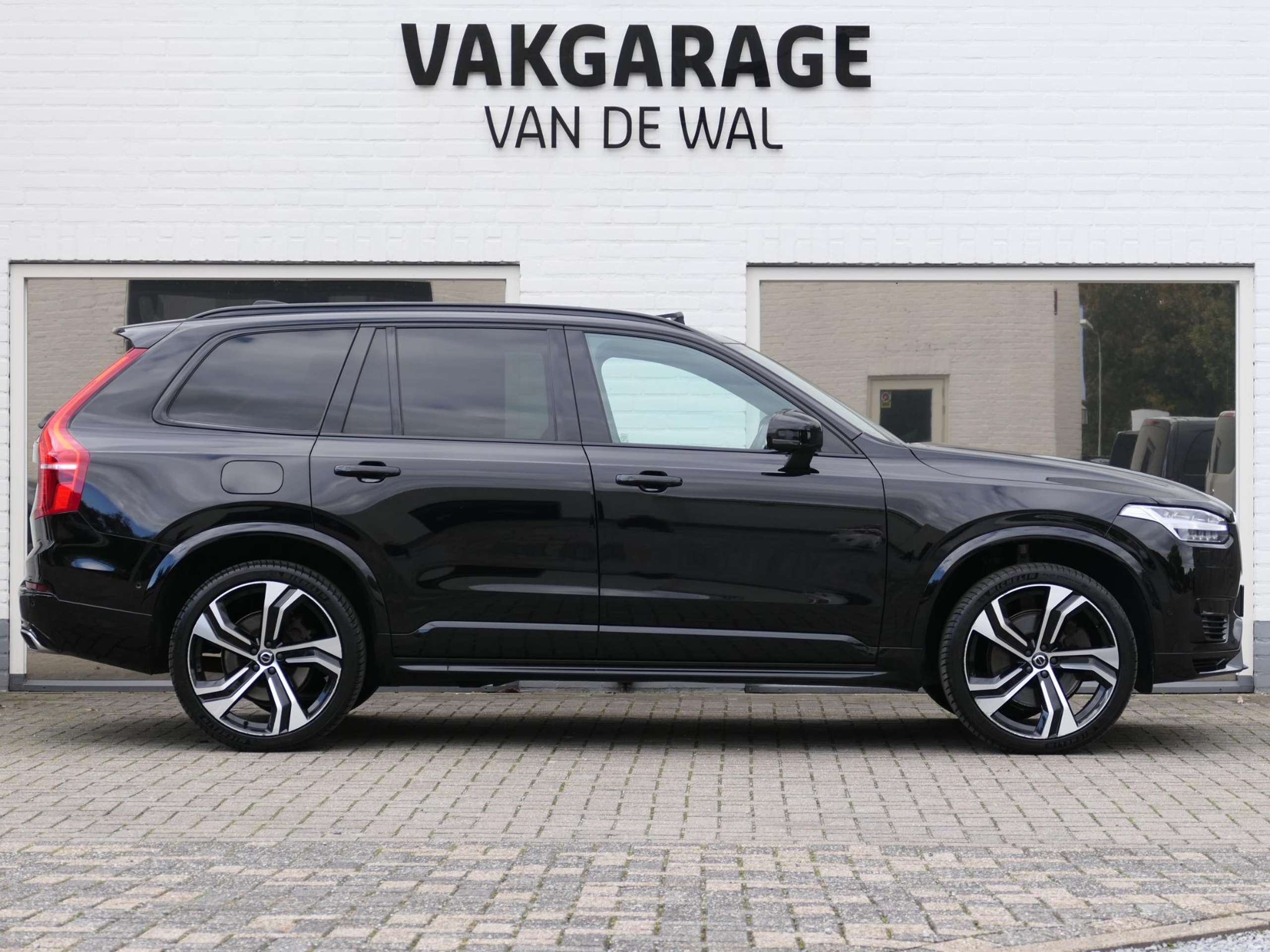 Volvo - XC90