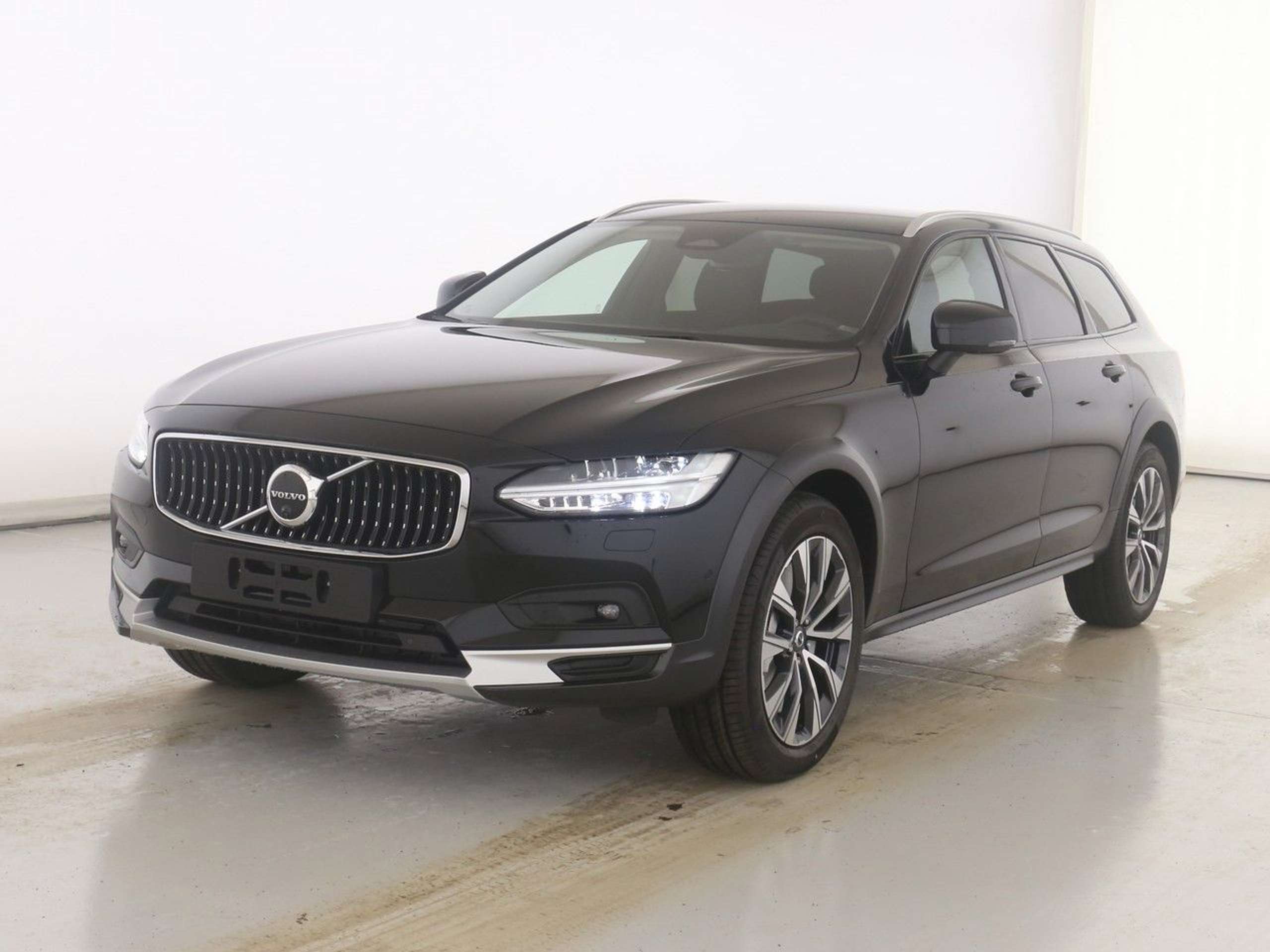 Volvo - V90 Cross Country