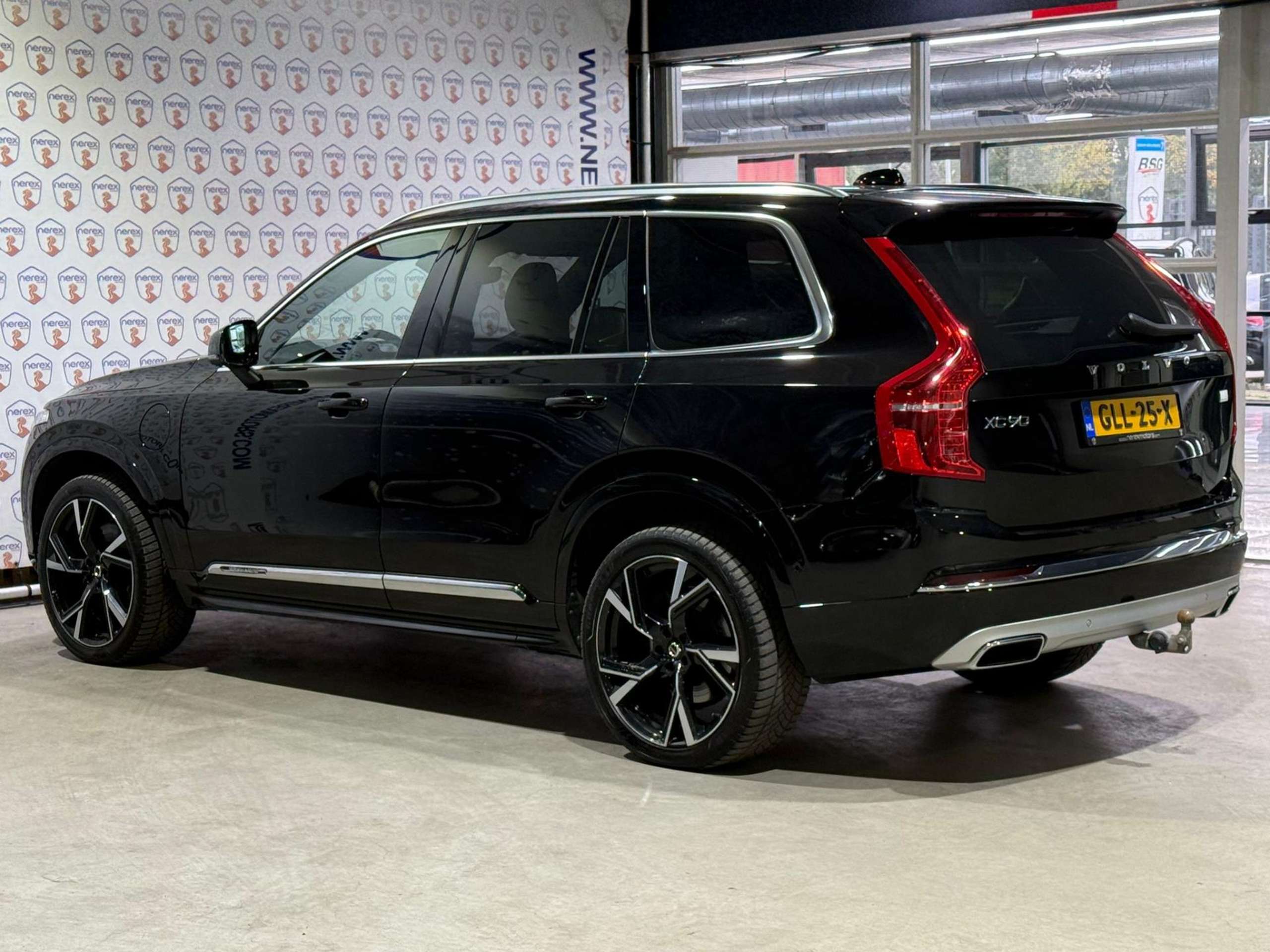 Volvo - XC90