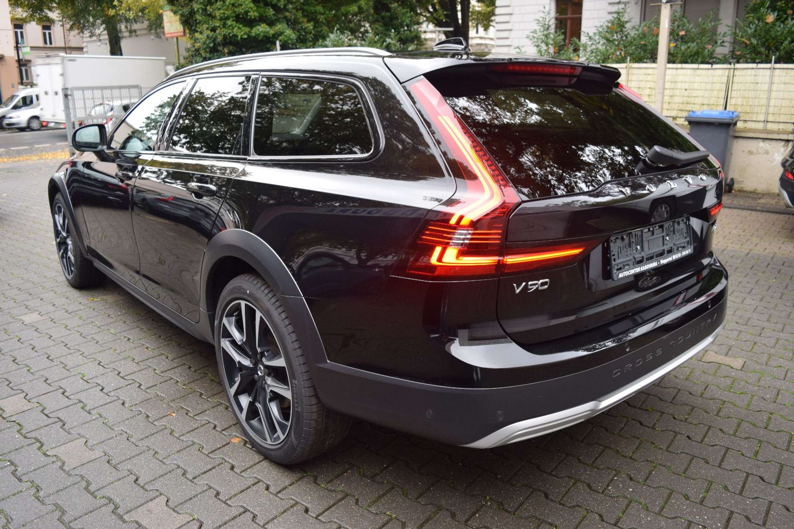 Volvo - V90 Cross Country