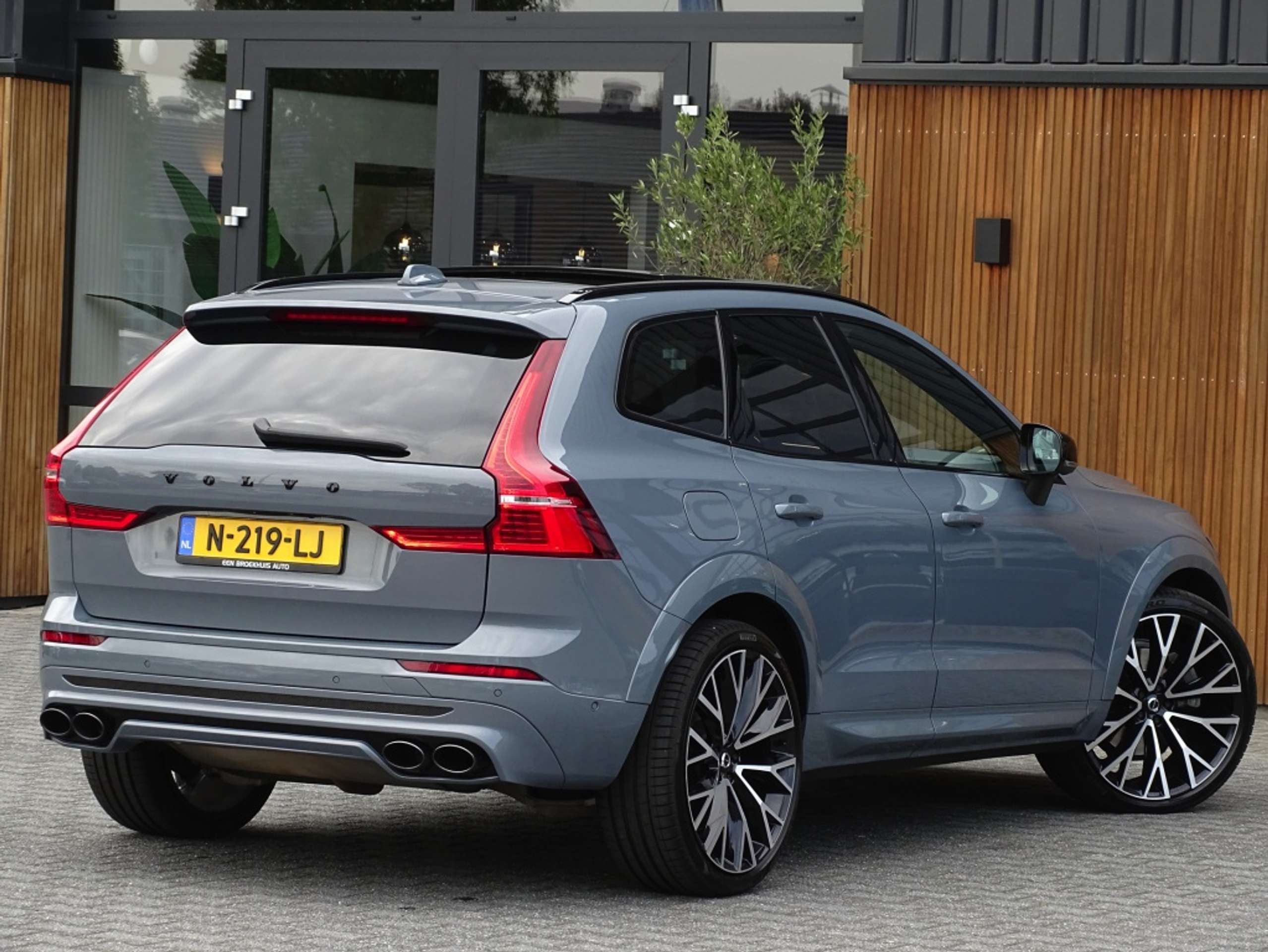 Volvo - XC60