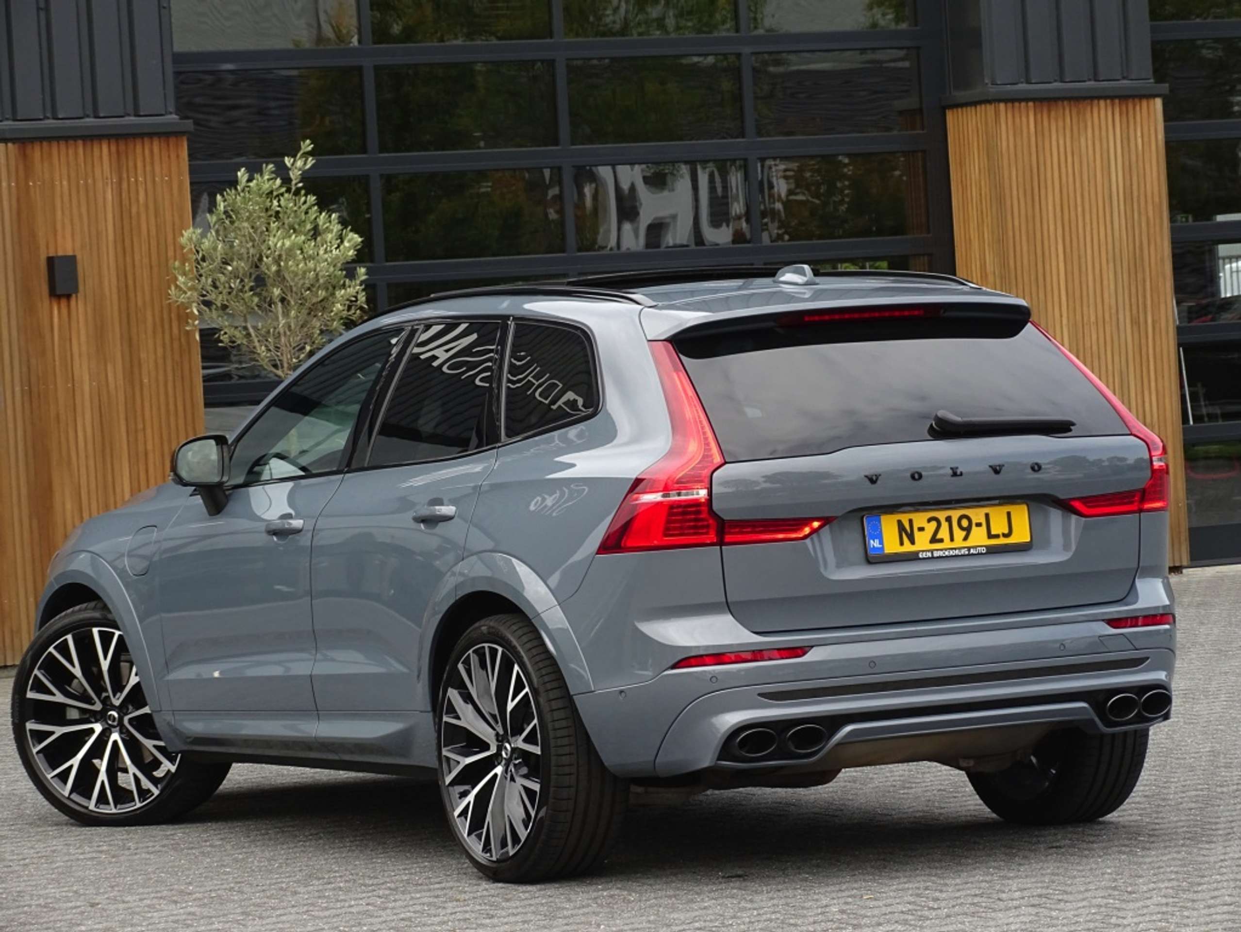 Volvo - XC60