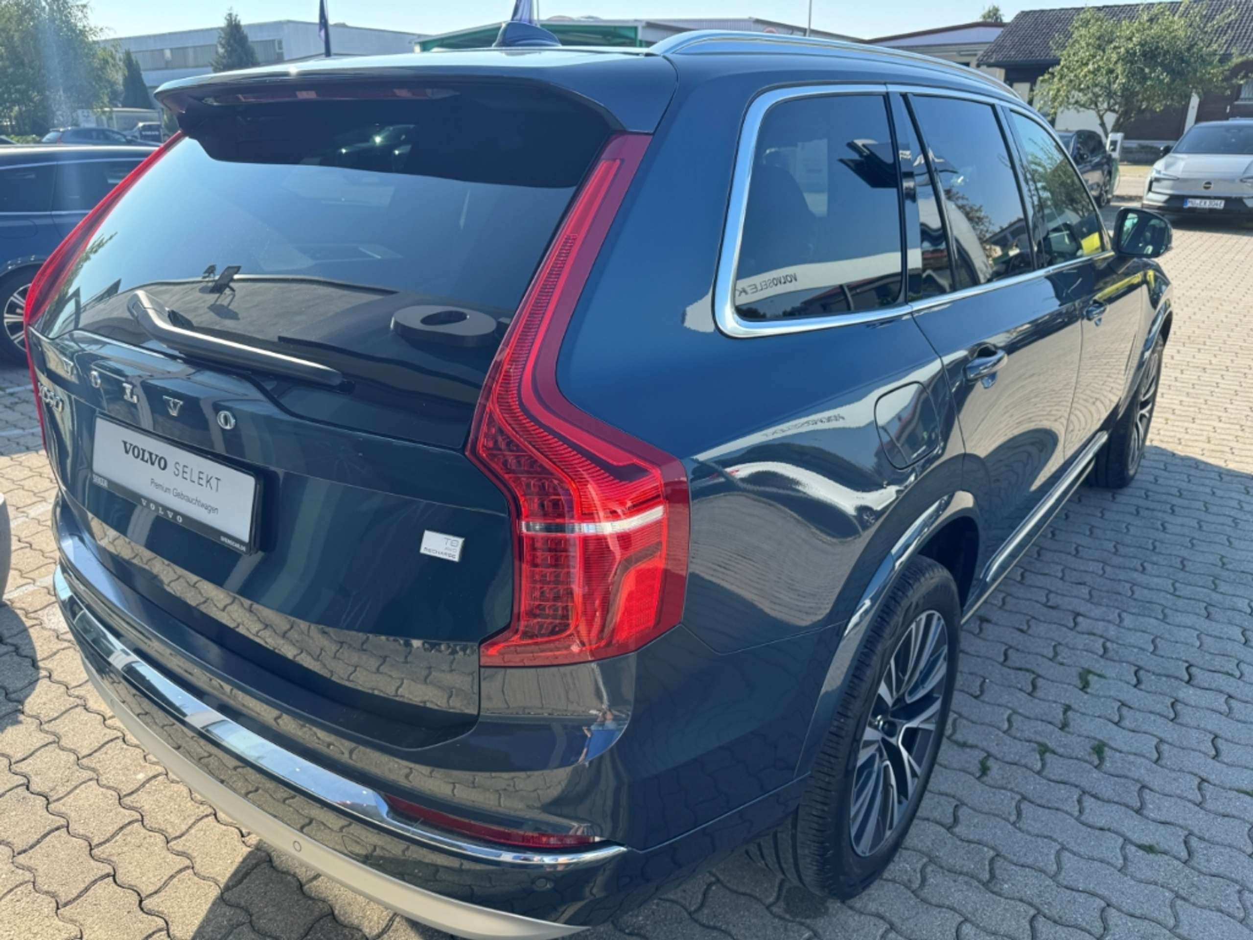 Volvo - XC90